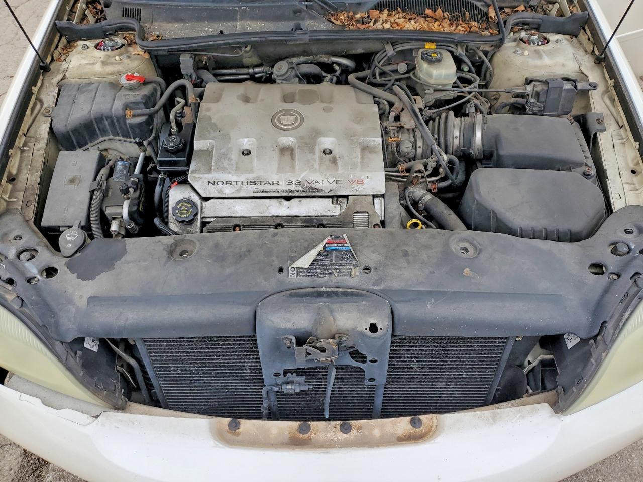CADILLAC DEVILLE 2002 — 12