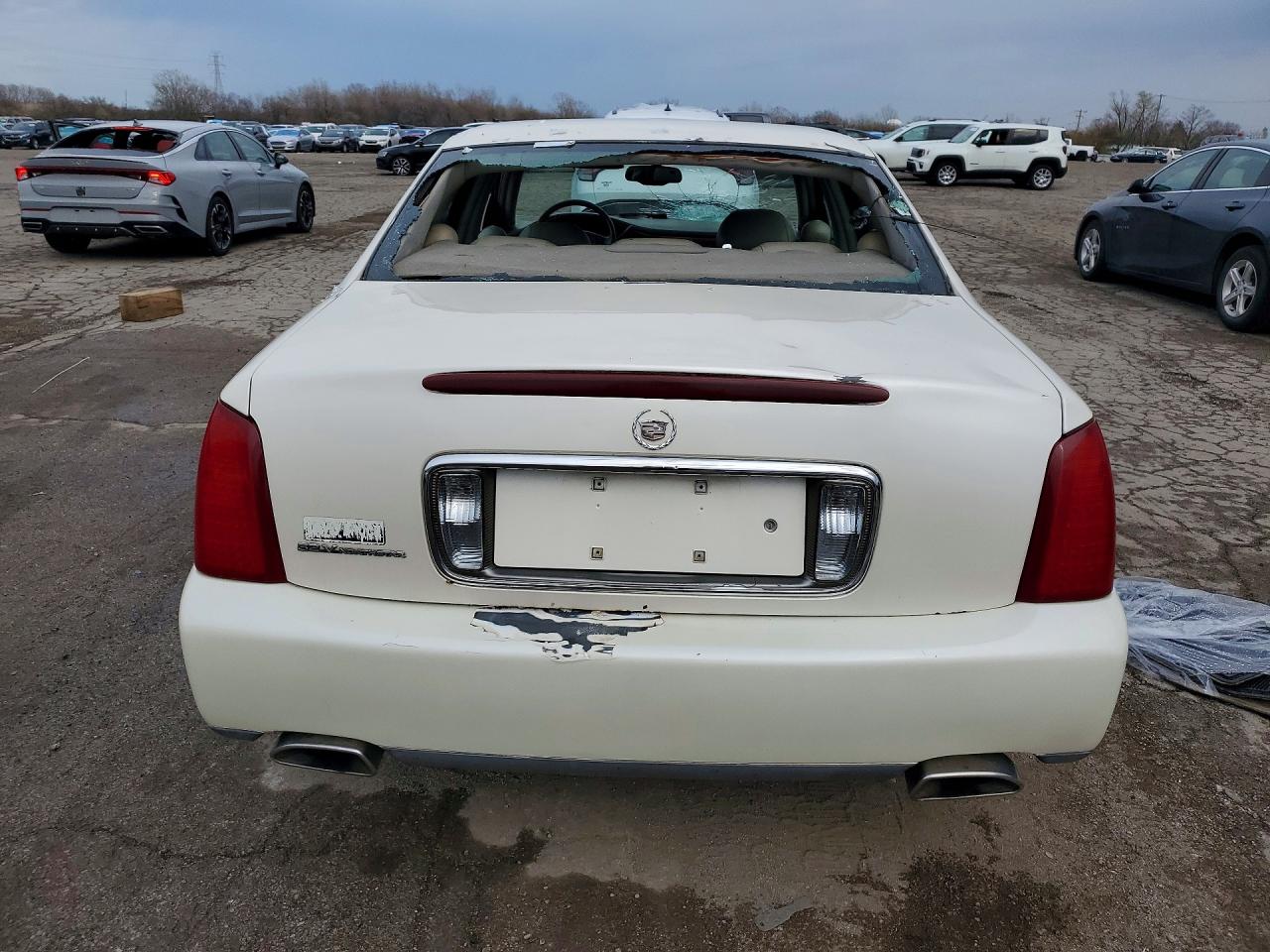 CADILLAC DEVILLE 2002 — 7