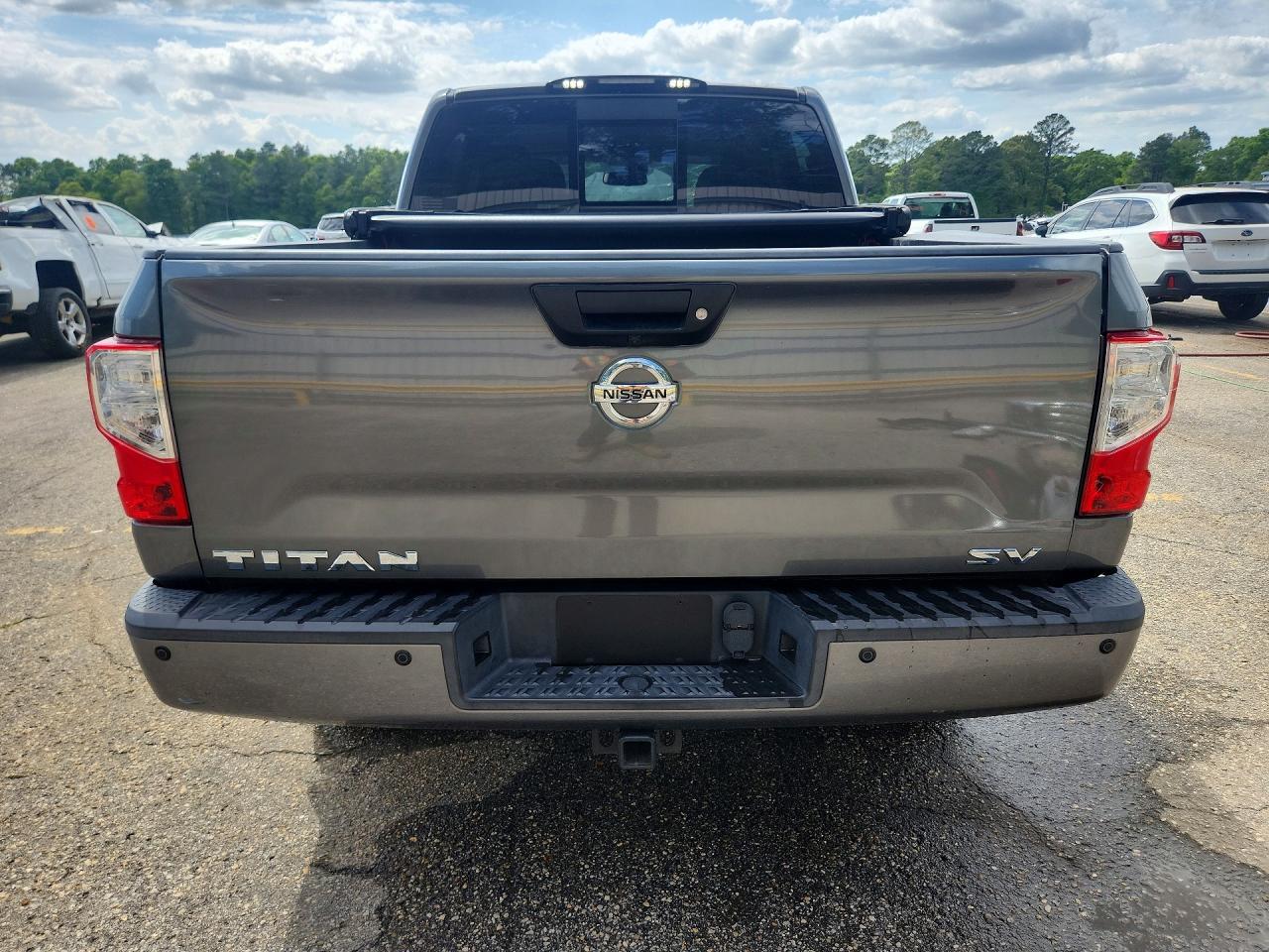 NISSAN TITAN 2017 — 7