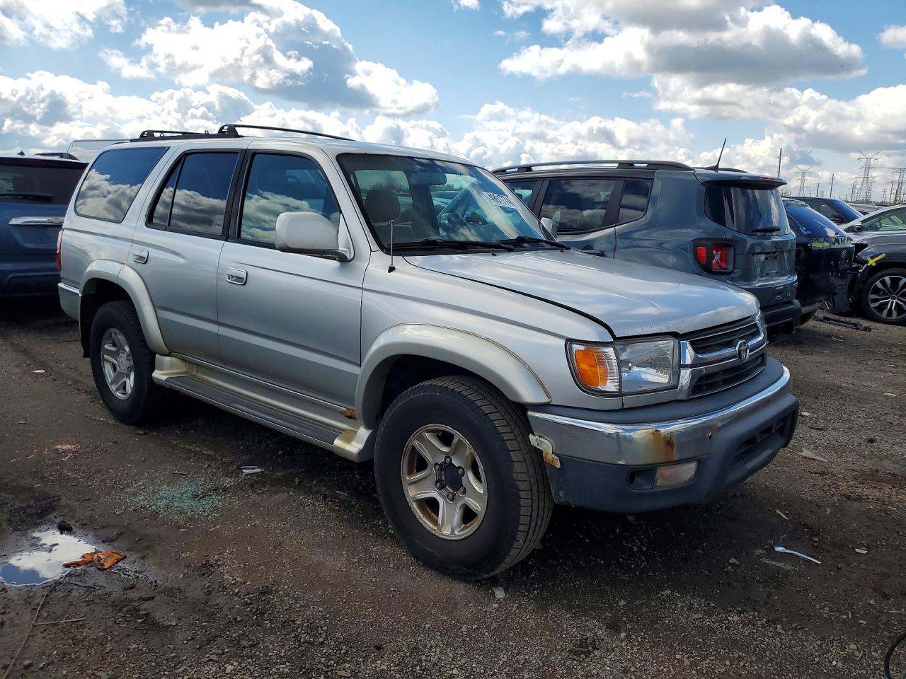 TOYOTA 4RUNNER 2001 — 5