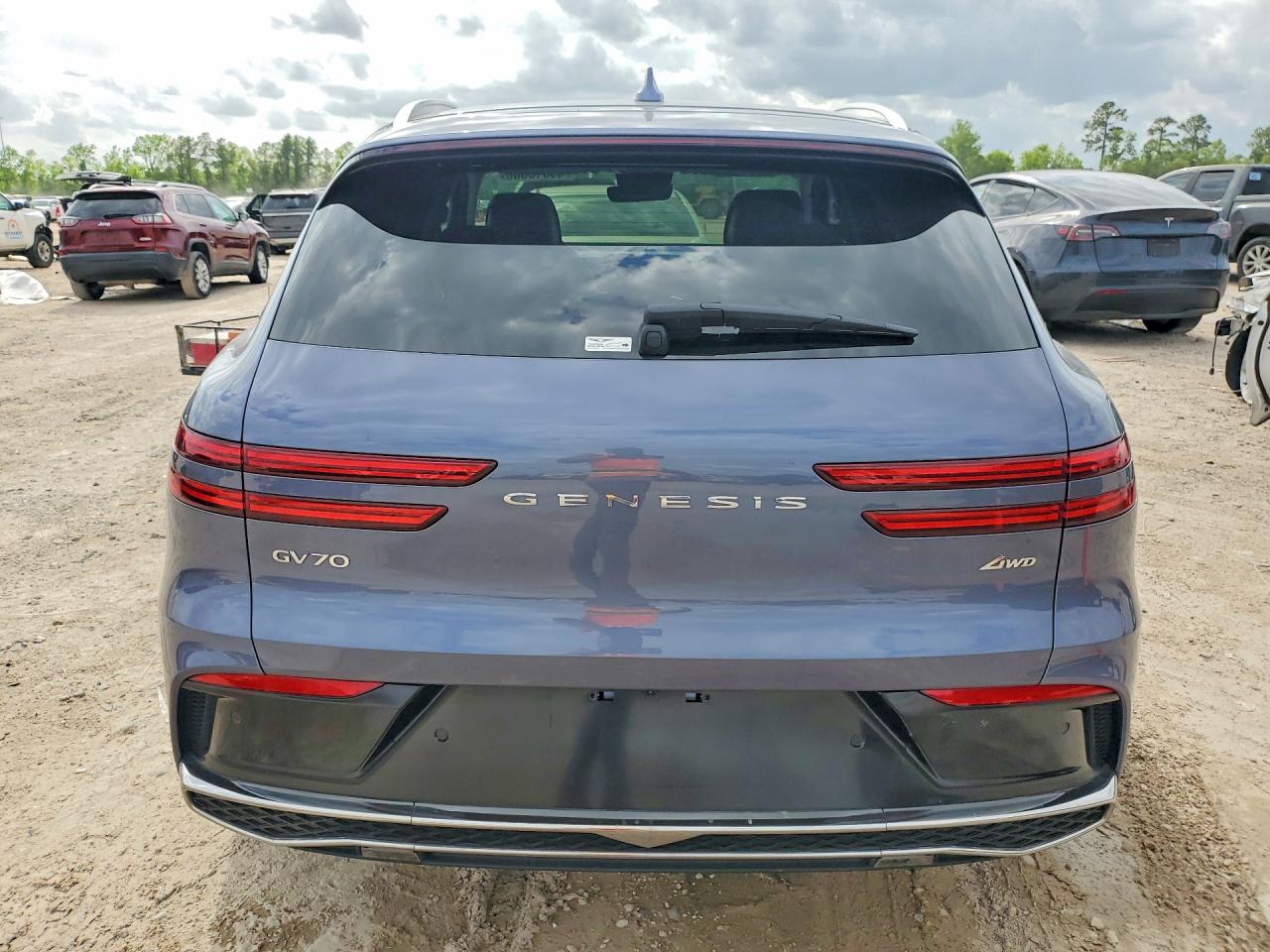 GENESIS GV70 2026 — 7