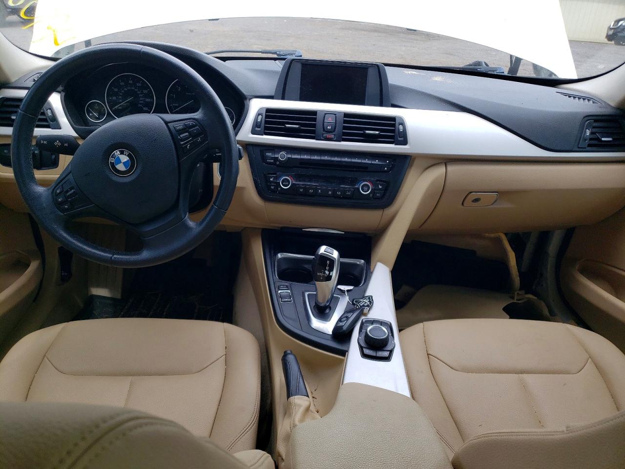 BMW 320 2015 — 9