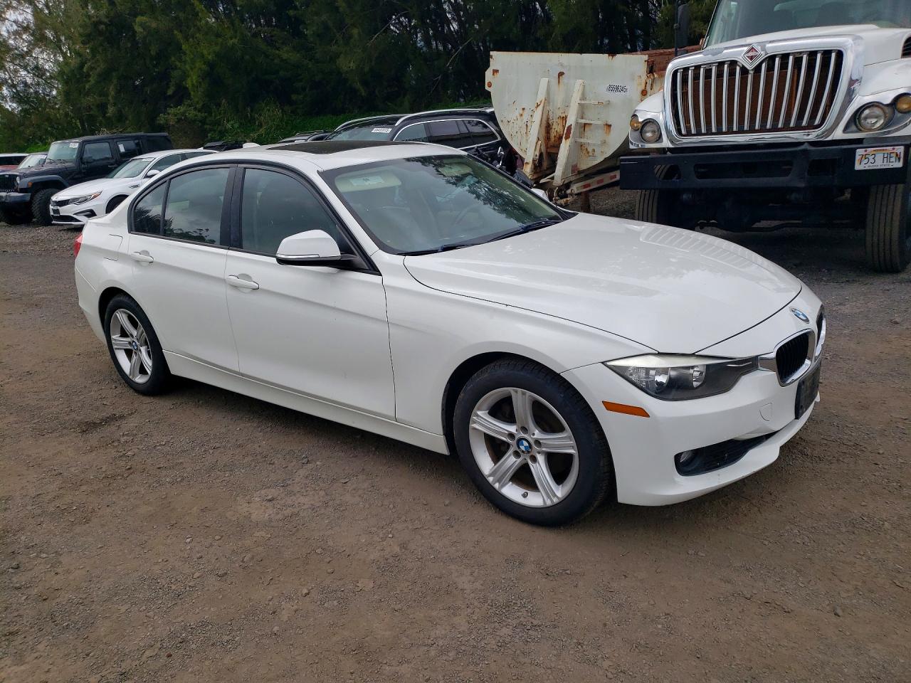 BMW 320 2015 — 5
