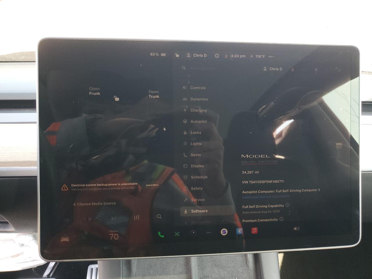 TESLA MODEL Y 2022 — 10