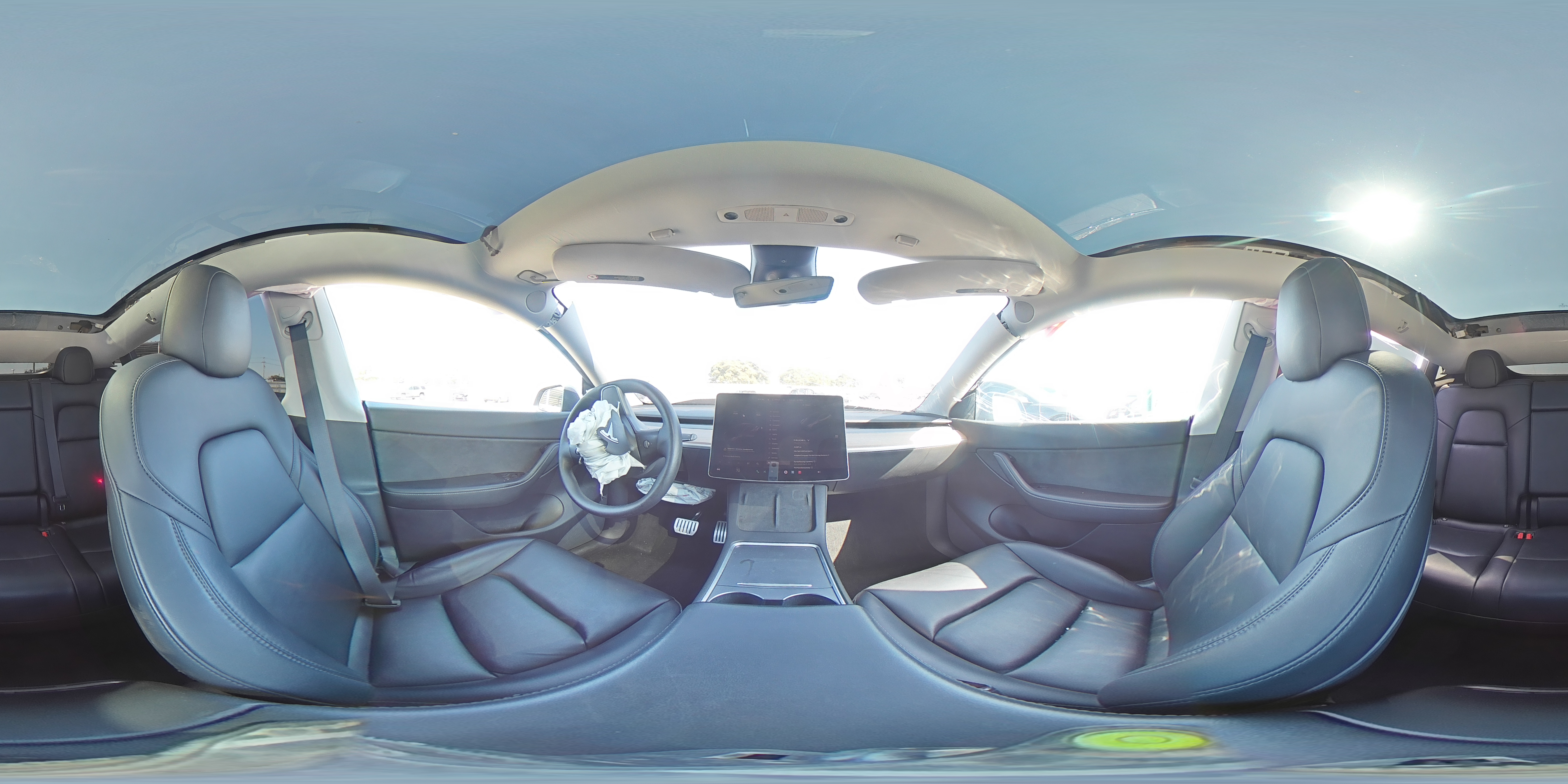 TESLA MODEL Y 2022 — 14