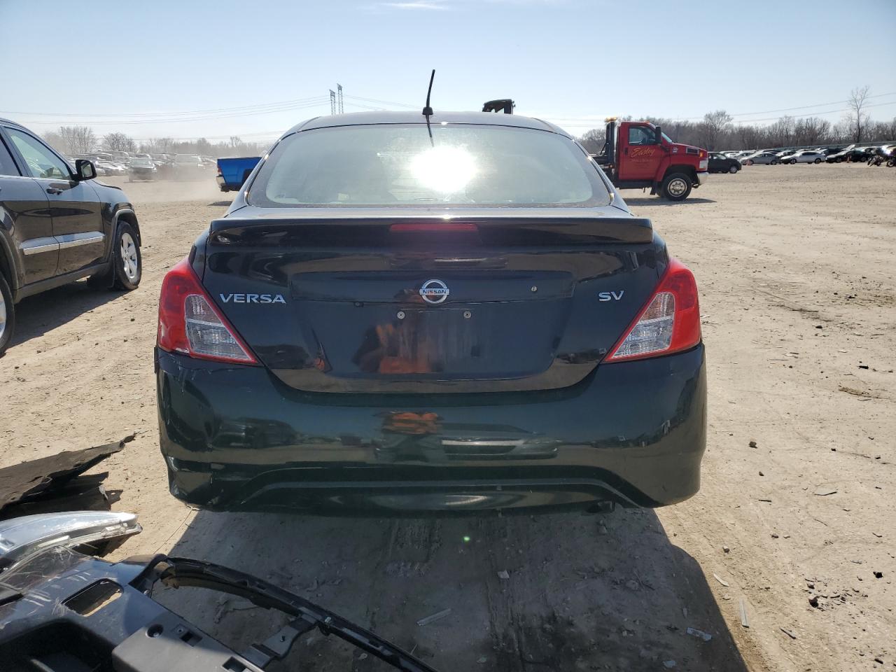 NISSAN VERSA 2018 — 7