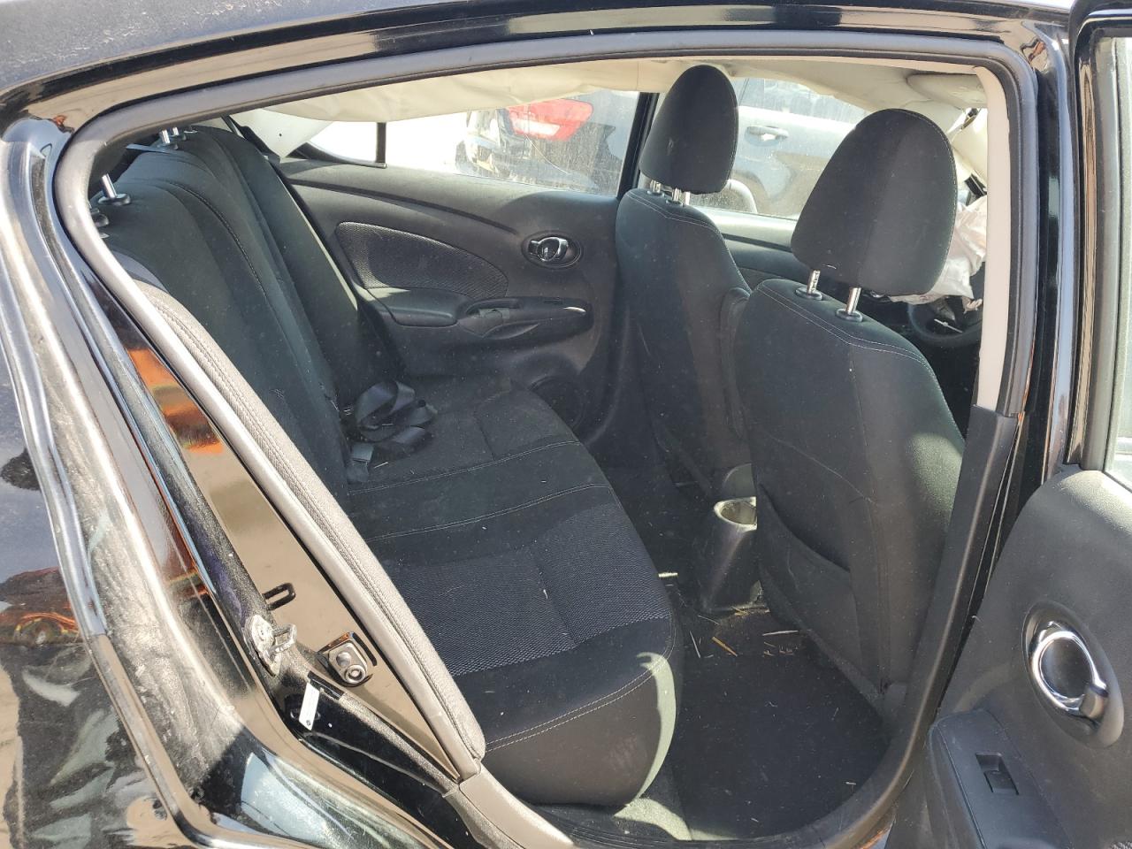 NISSAN VERSA 2018 — 11