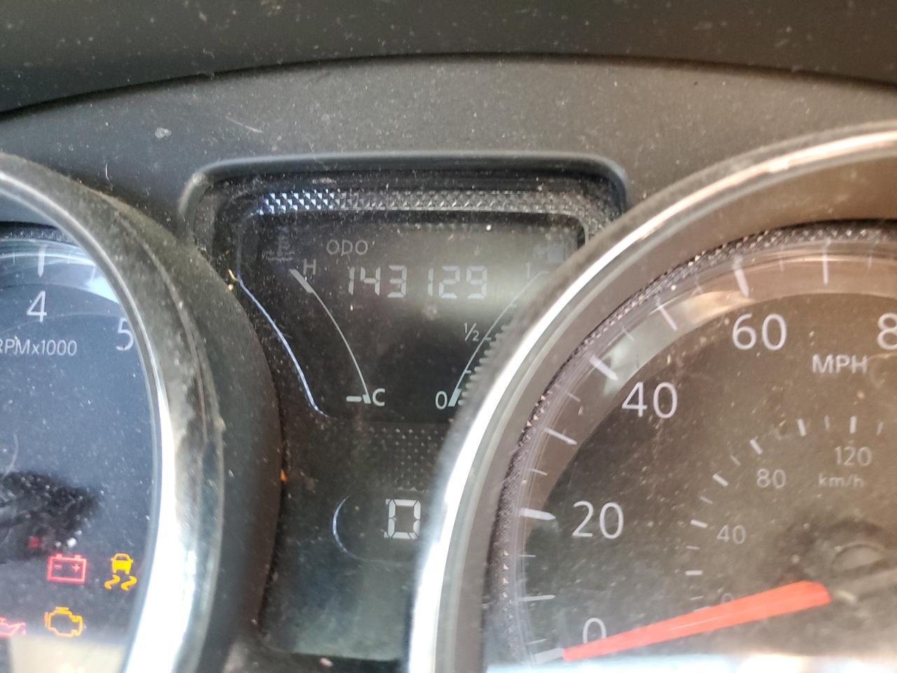 NISSAN VERSA 2018 — 10