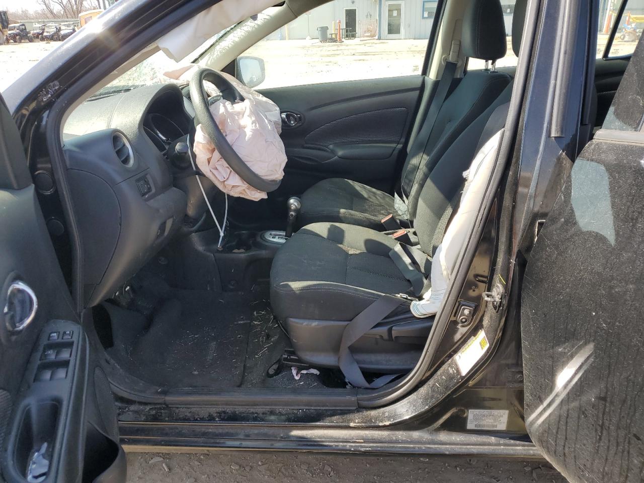 NISSAN VERSA 2018 — 8