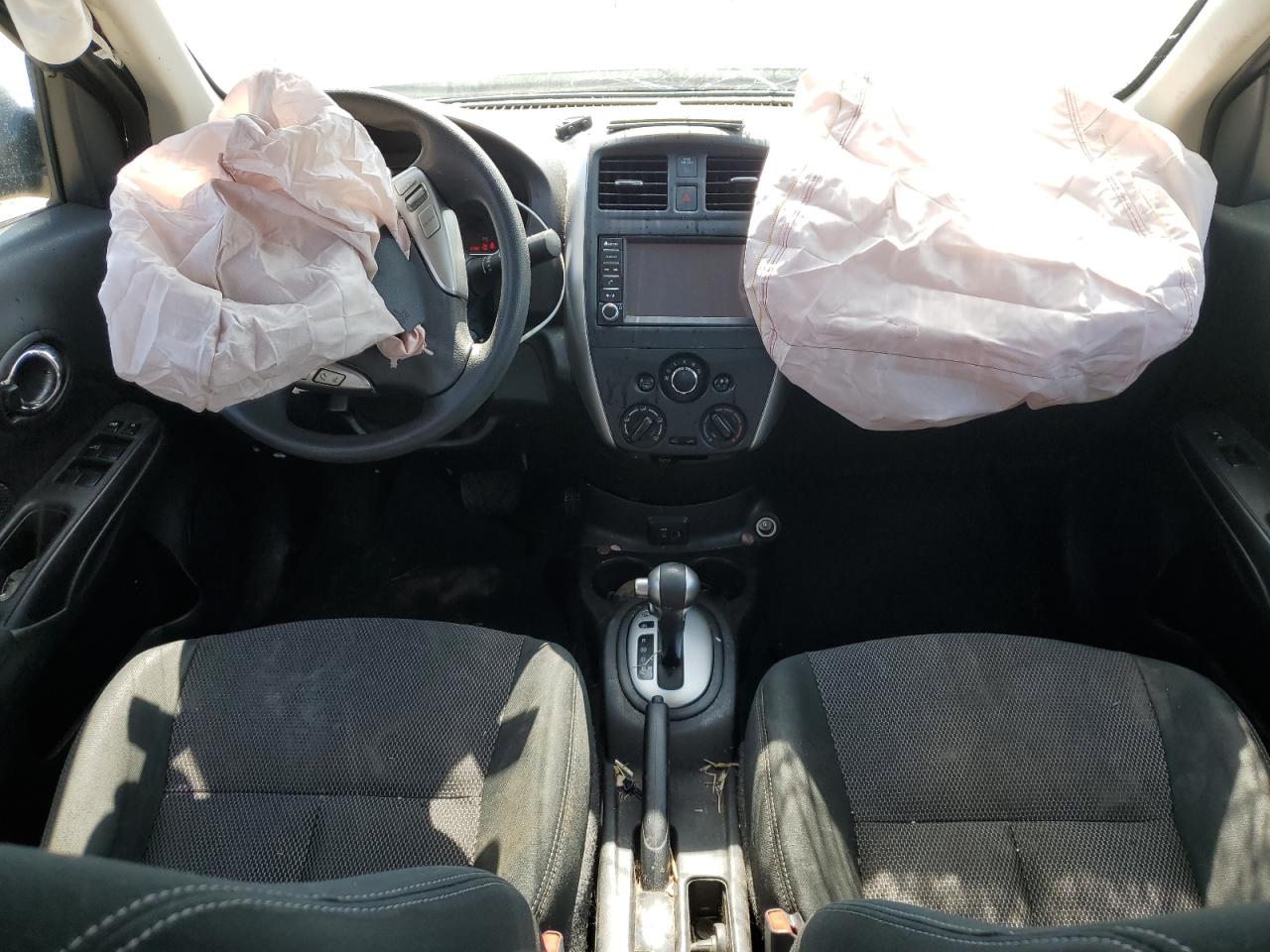NISSAN VERSA 2018 — 9