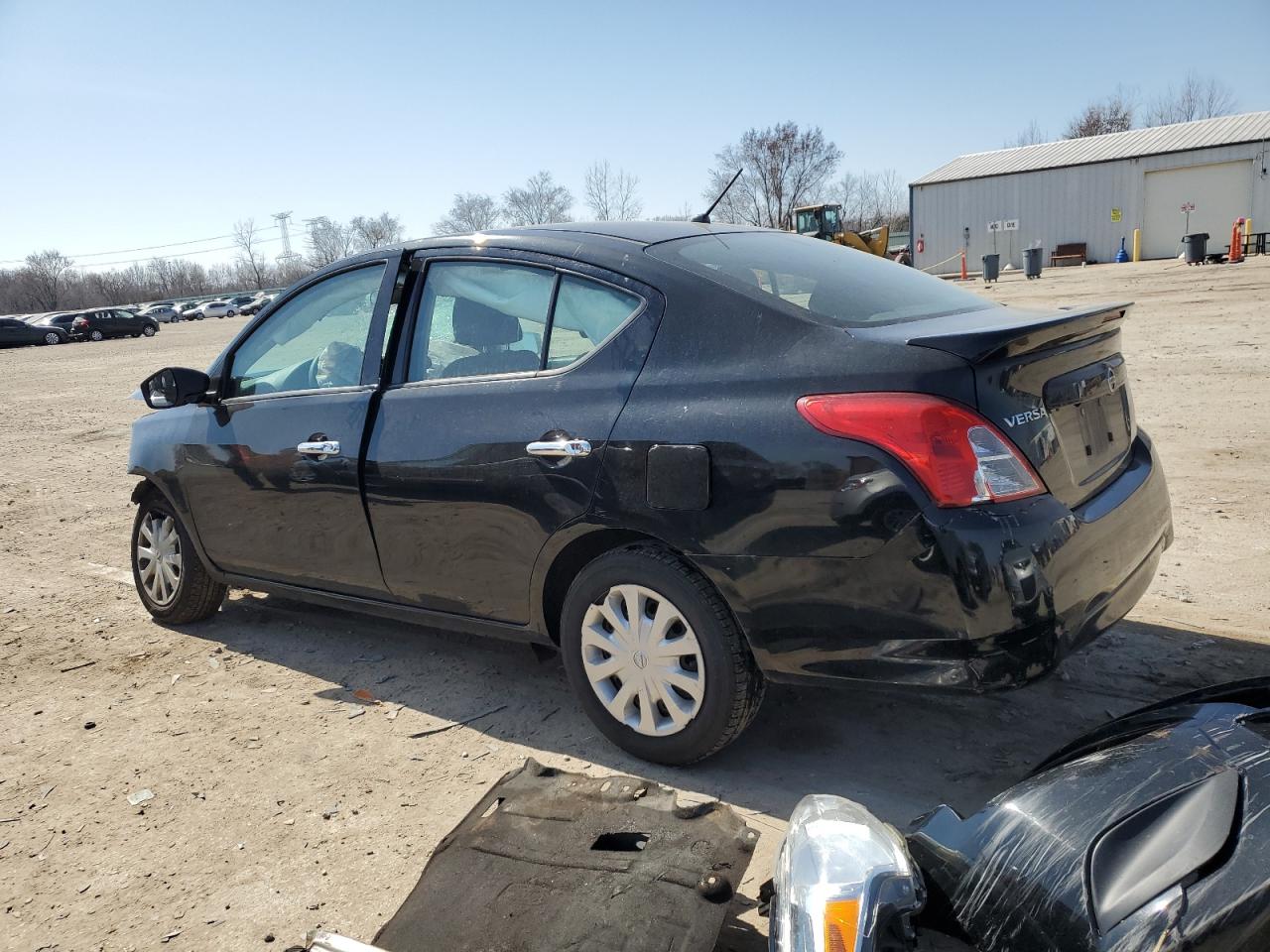 NISSAN VERSA 2018 — 3