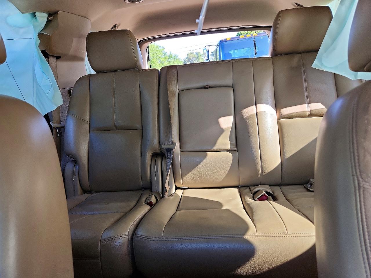CHEVROLET TAHOE 2011 — 11