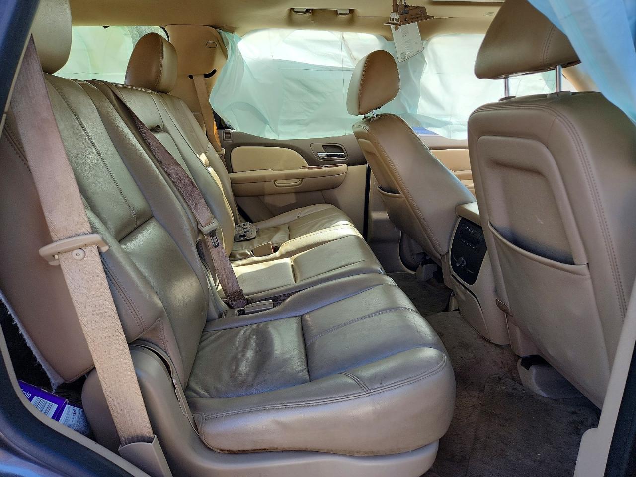 CHEVROLET TAHOE 2011 — 12