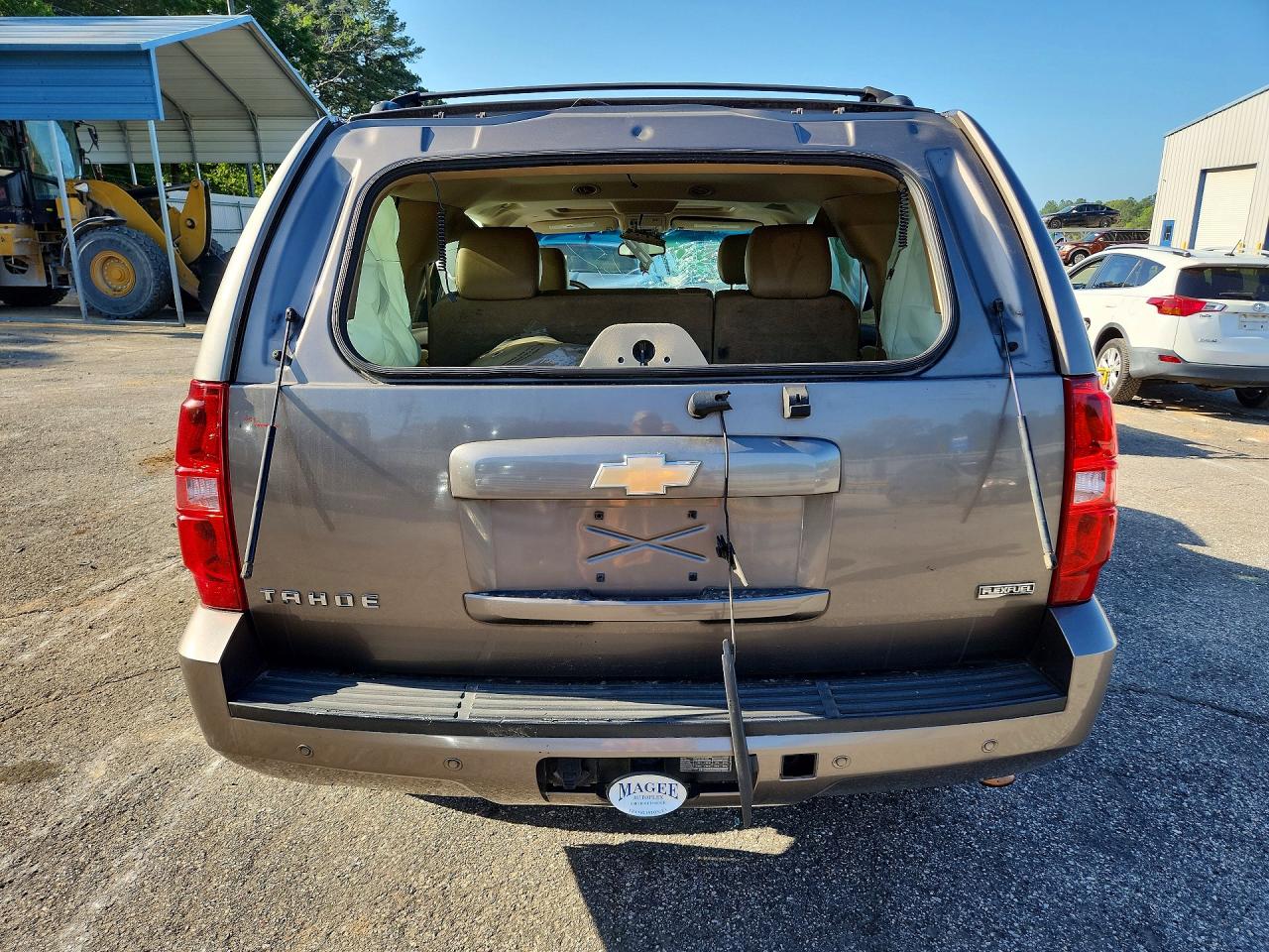 CHEVROLET TAHOE 2011 — 7