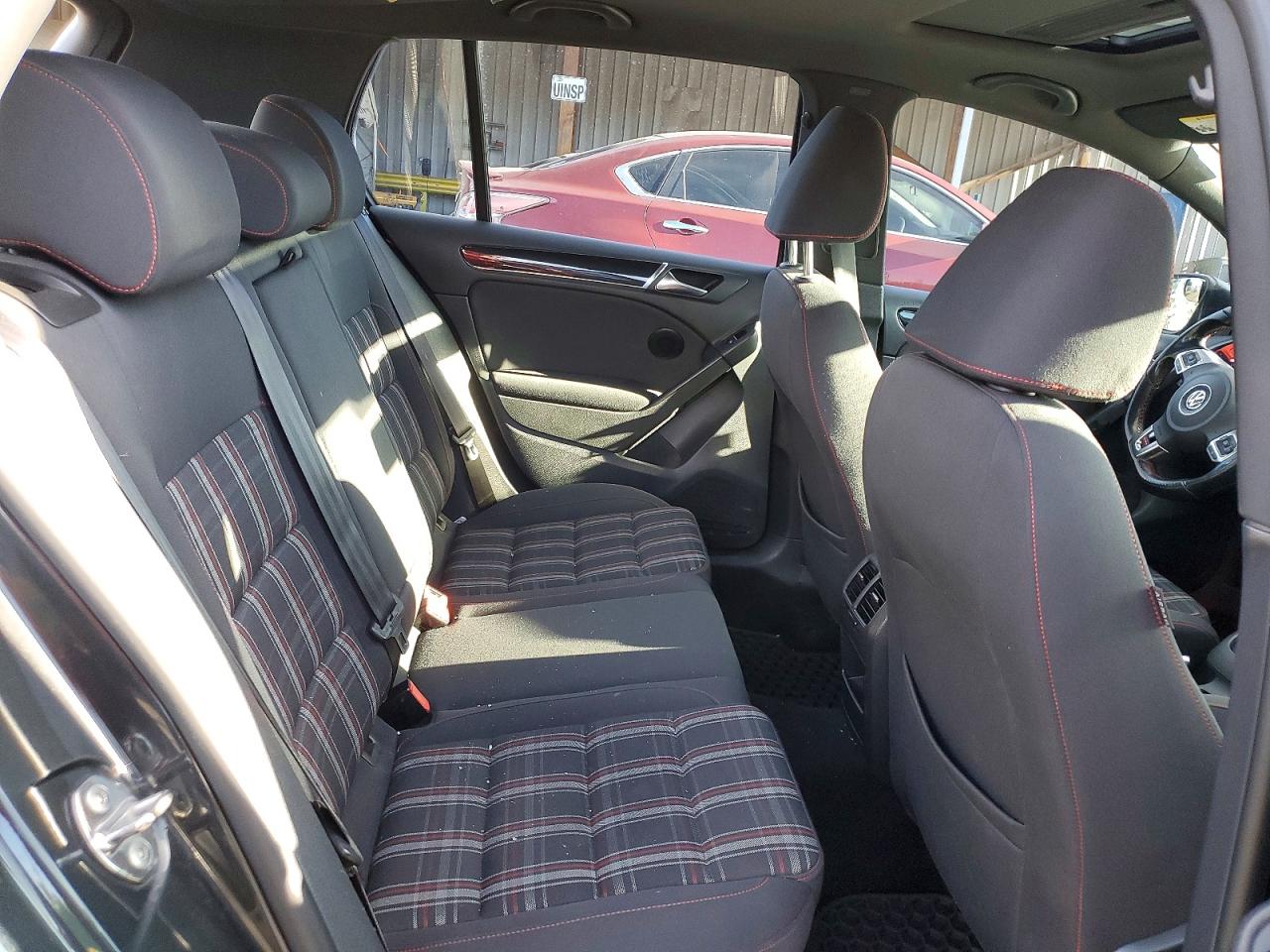VOLKSWAGEN GTI 2013 — 11