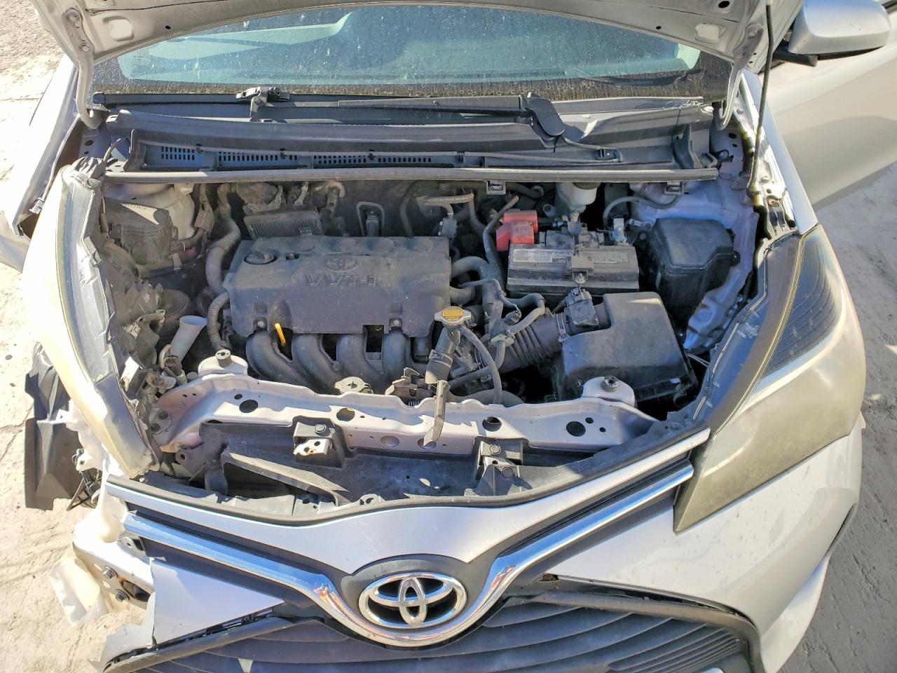 TOYOTA YARIS 2015 — 12