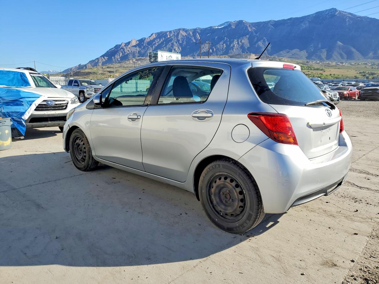 TOYOTA YARIS 2015 — 3
