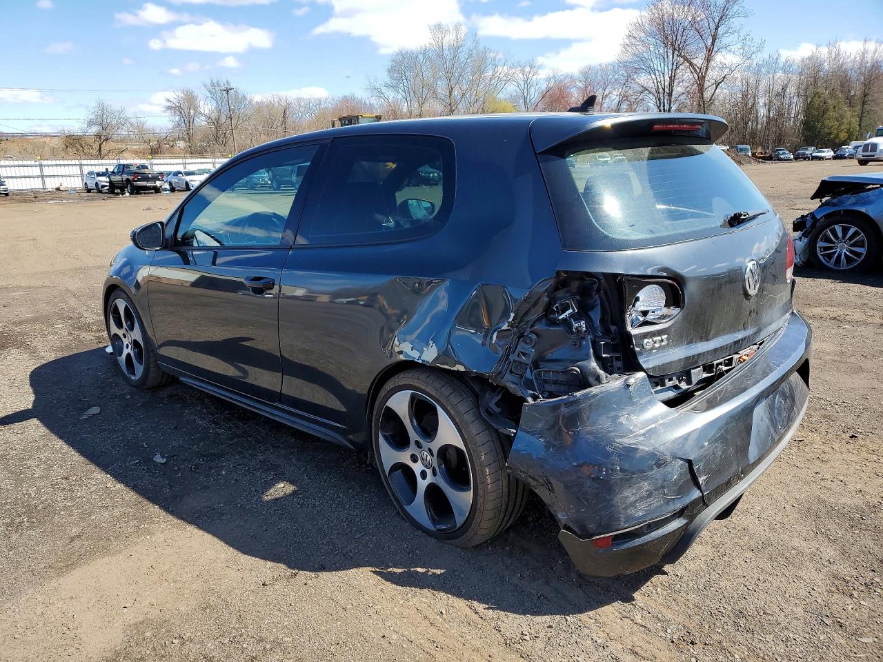 VOLKSWAGEN GTI 2012 — 3