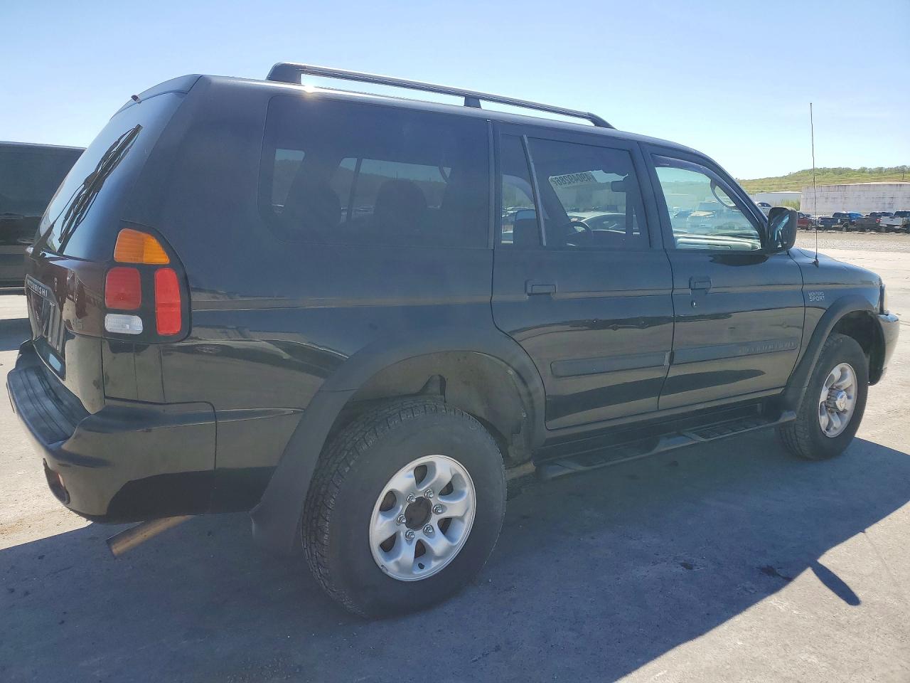 MITSUBISHI MONTERO 2002 — 4