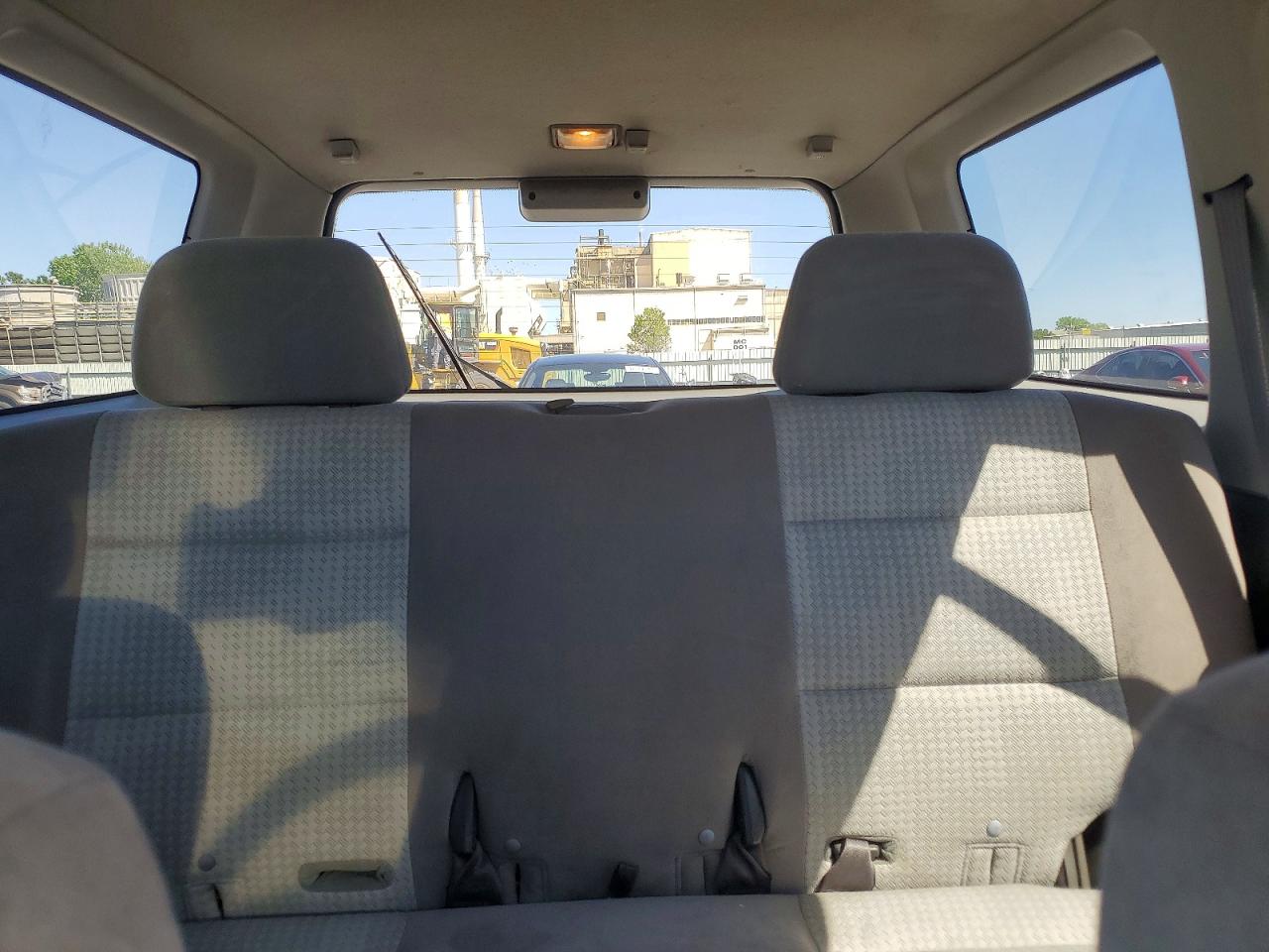 MITSUBISHI MONTERO 2002 — 11