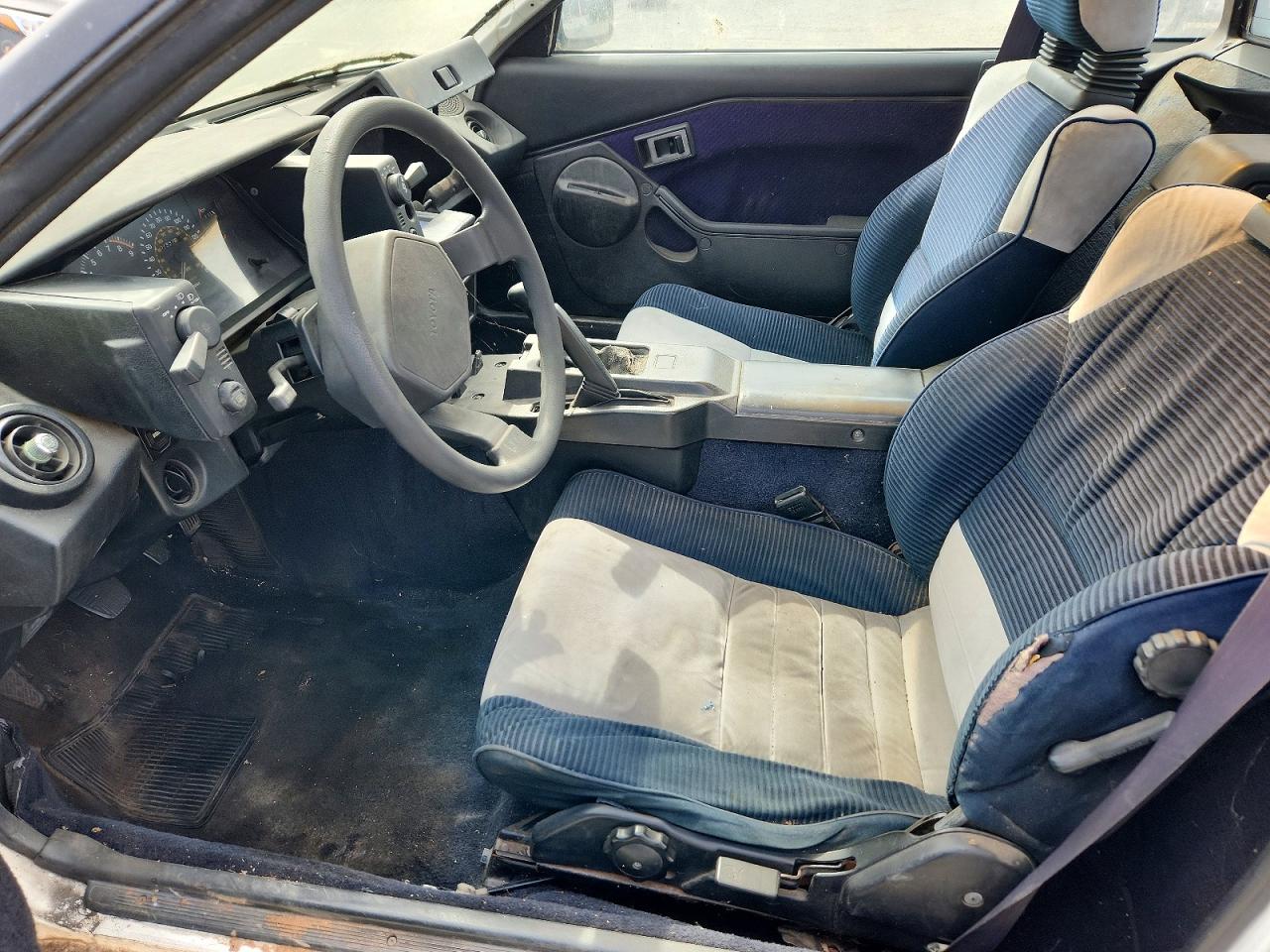 TOYOTA MR2 1986 — 8
