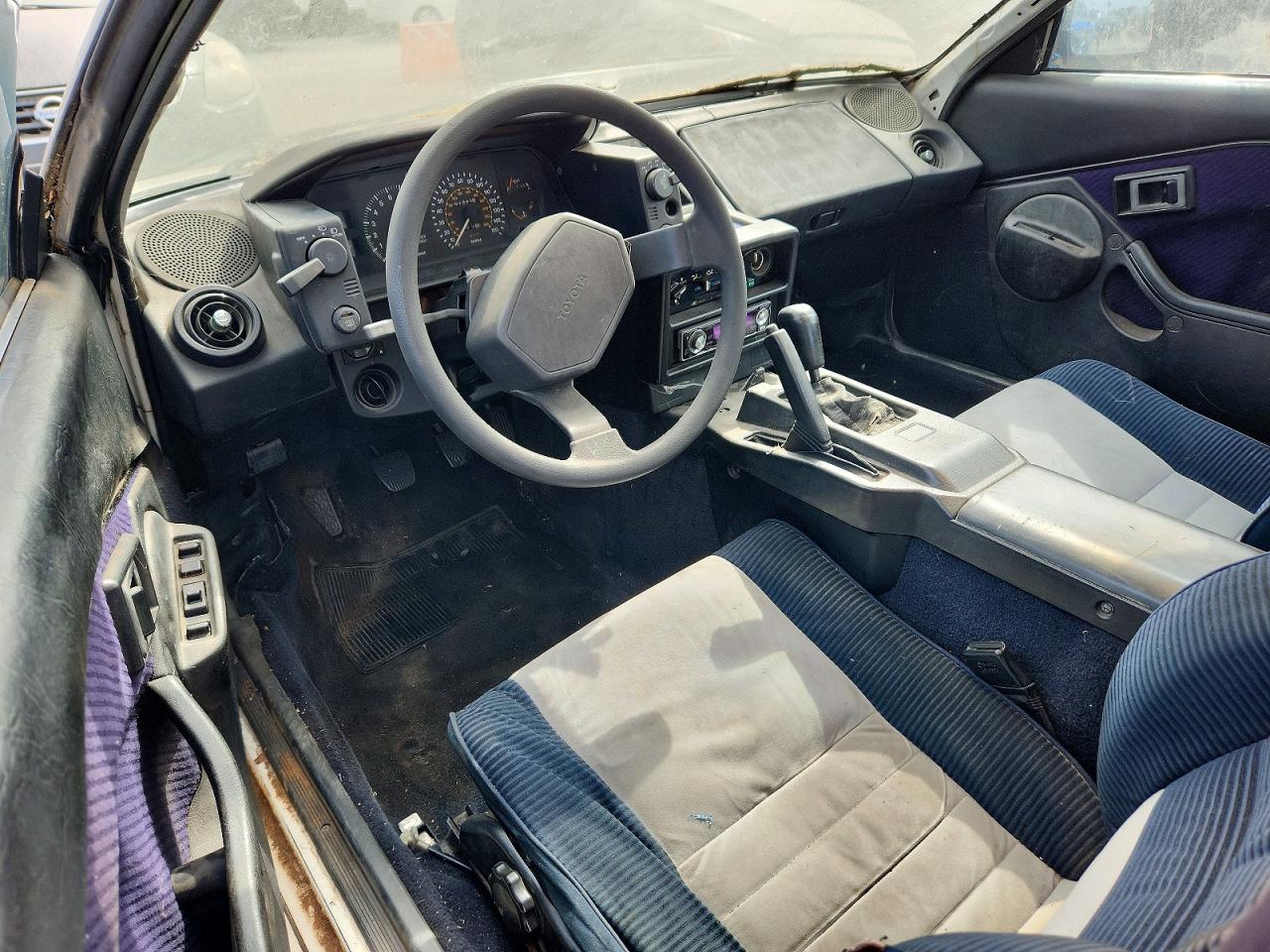 TOYOTA MR2 1986 — 9