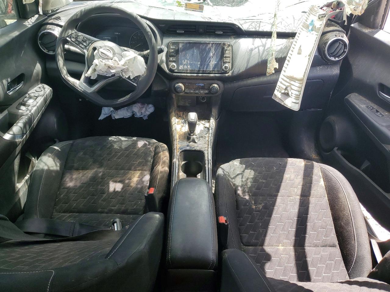NISSAN KICKS 2022 — 9