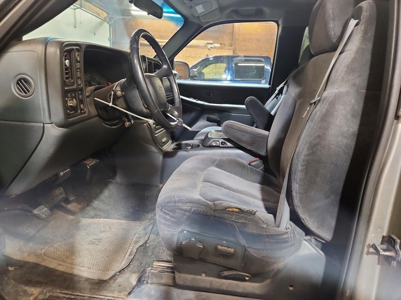 CHEVROLET SILVERADO 2000 — 8