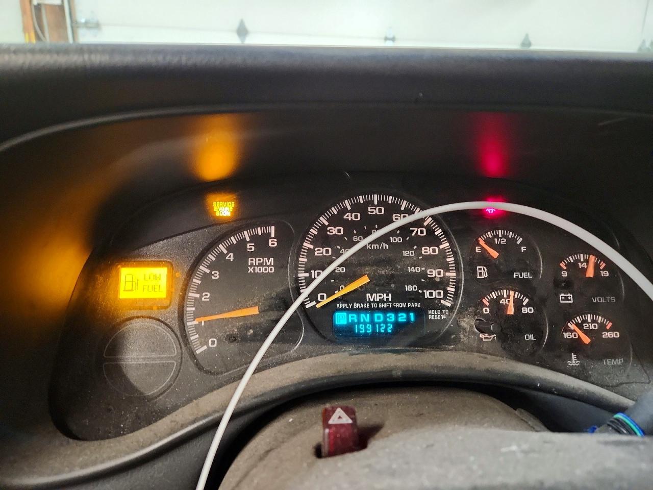 CHEVROLET SILVERADO 2000 — 10