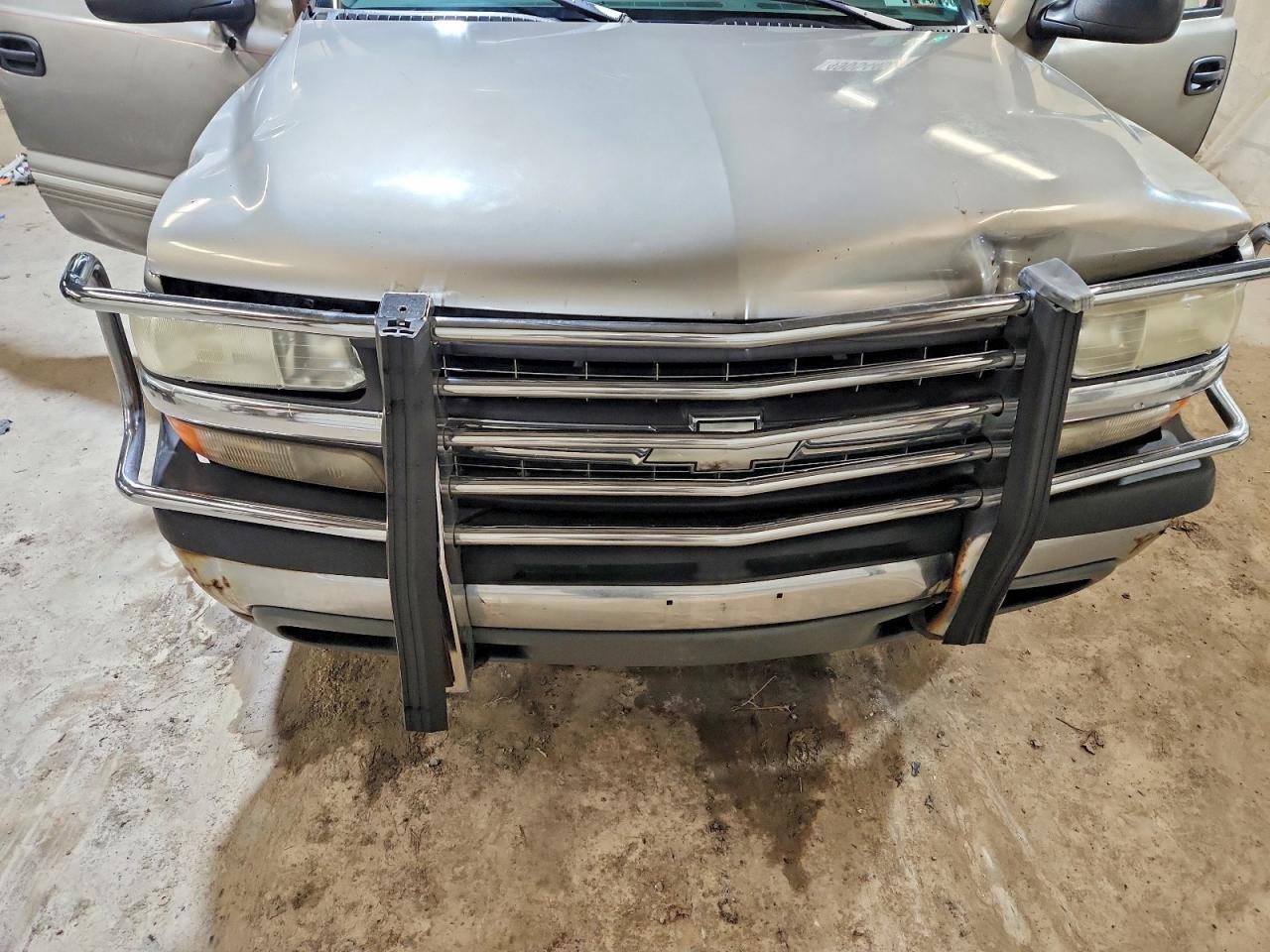 CHEVROLET SILVERADO 2000 — 12