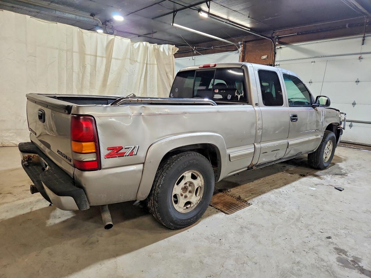 CHEVROLET SILVERADO 2000 — 4