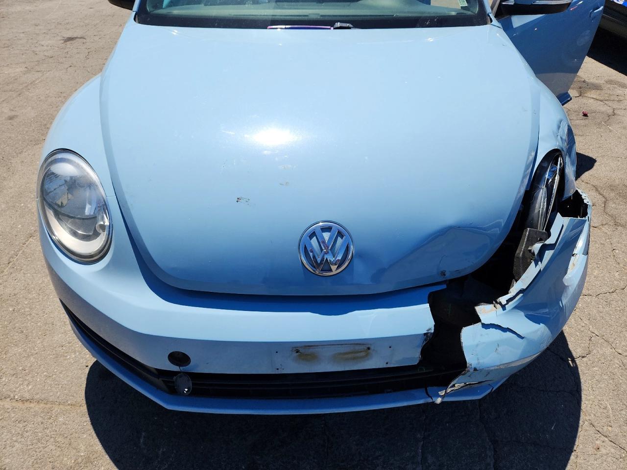 VOLKSWAGEN BEETLE 2013 — 12