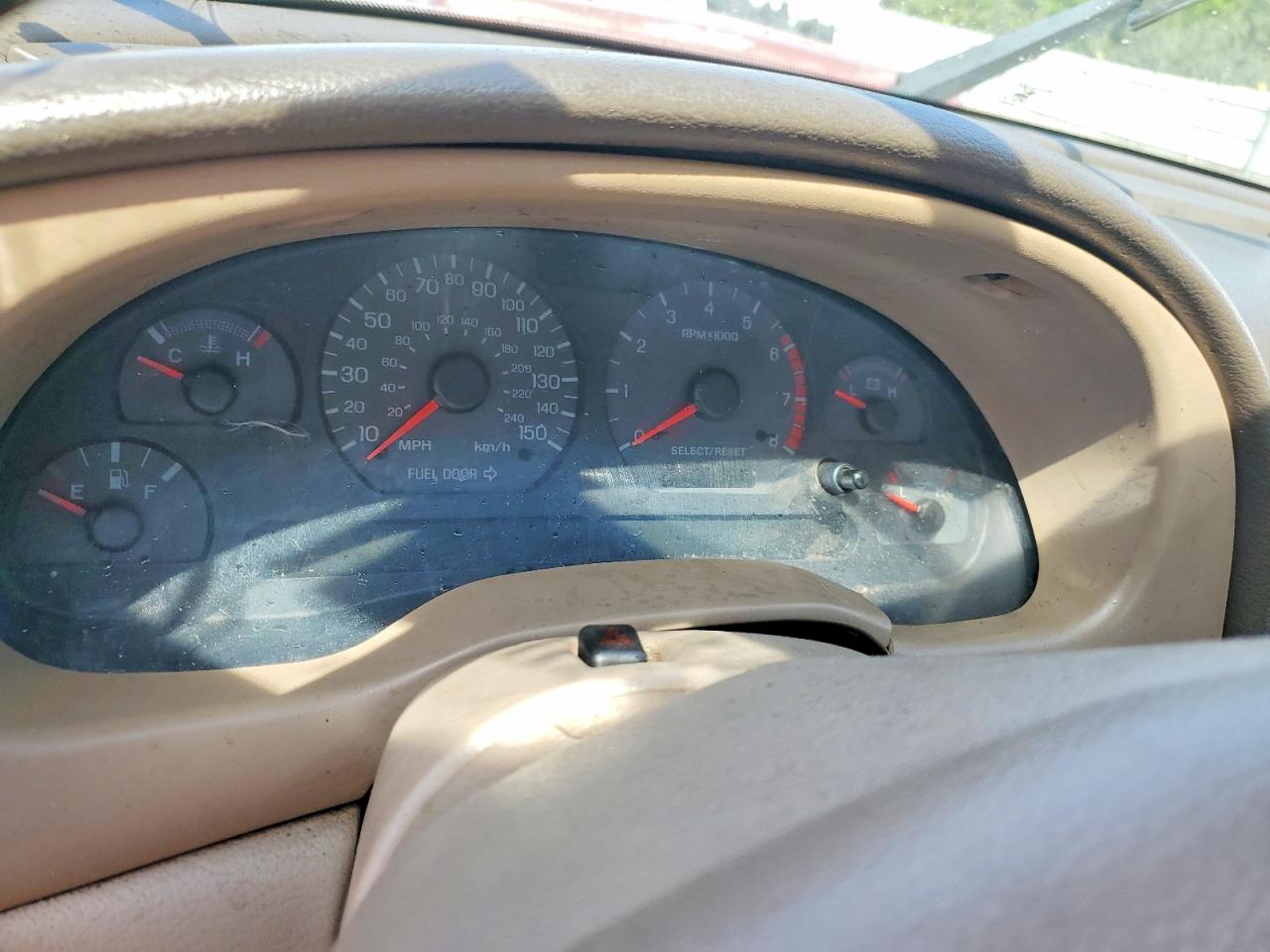 FORD MUSTANG 2002 — 10