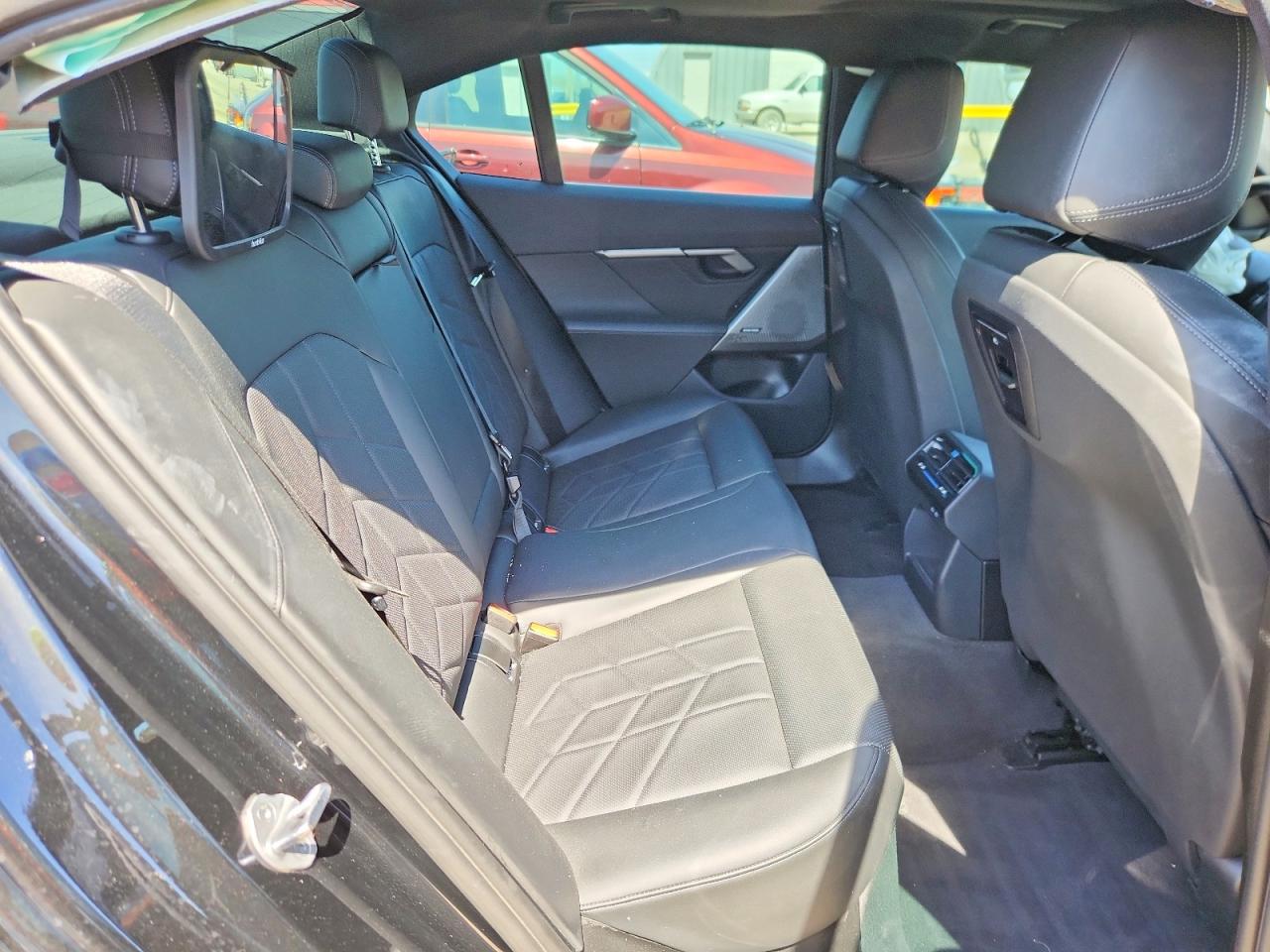 BMW 530 2025 — 11