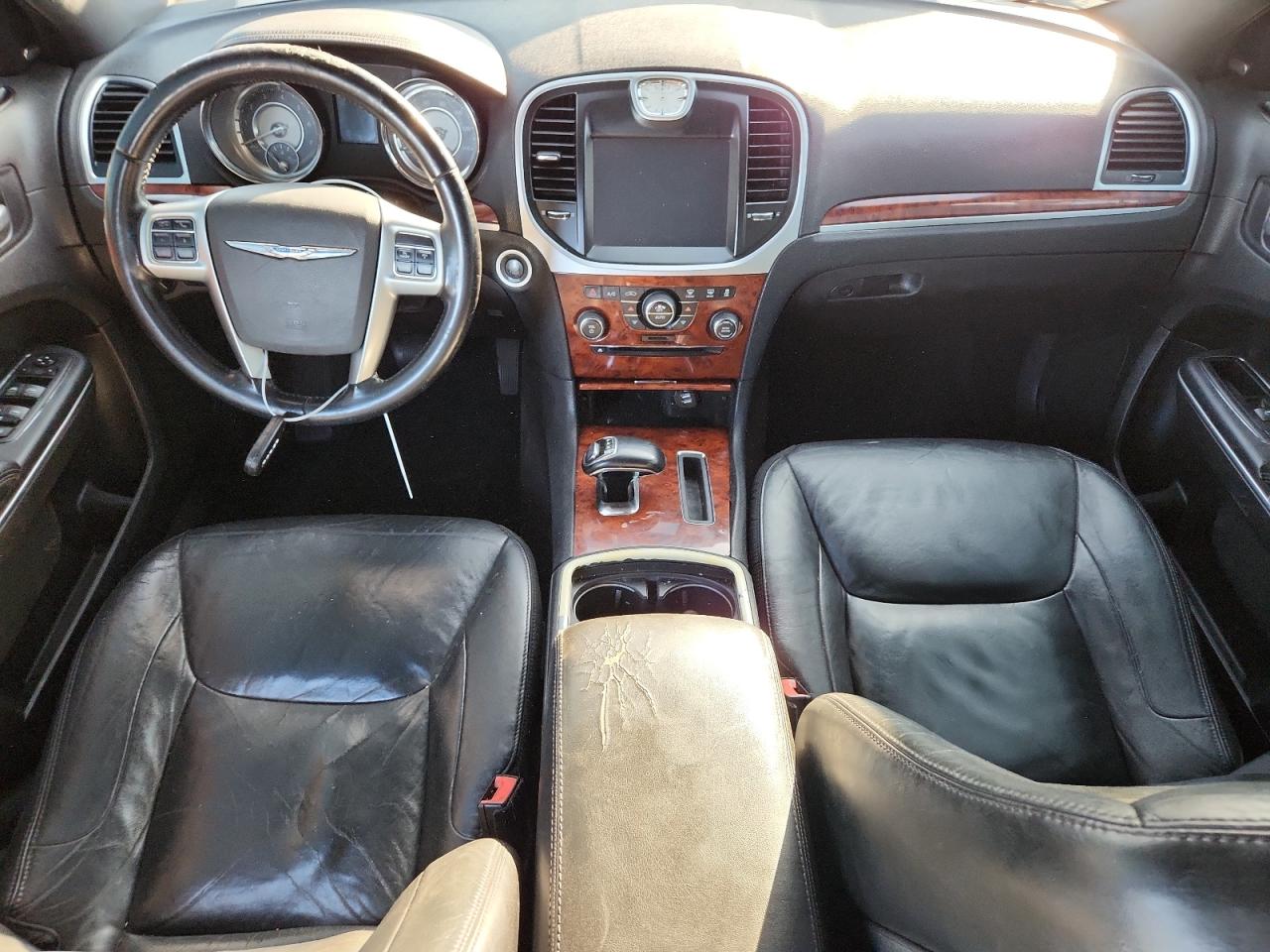 CHRYSLER 300 2012 — 9