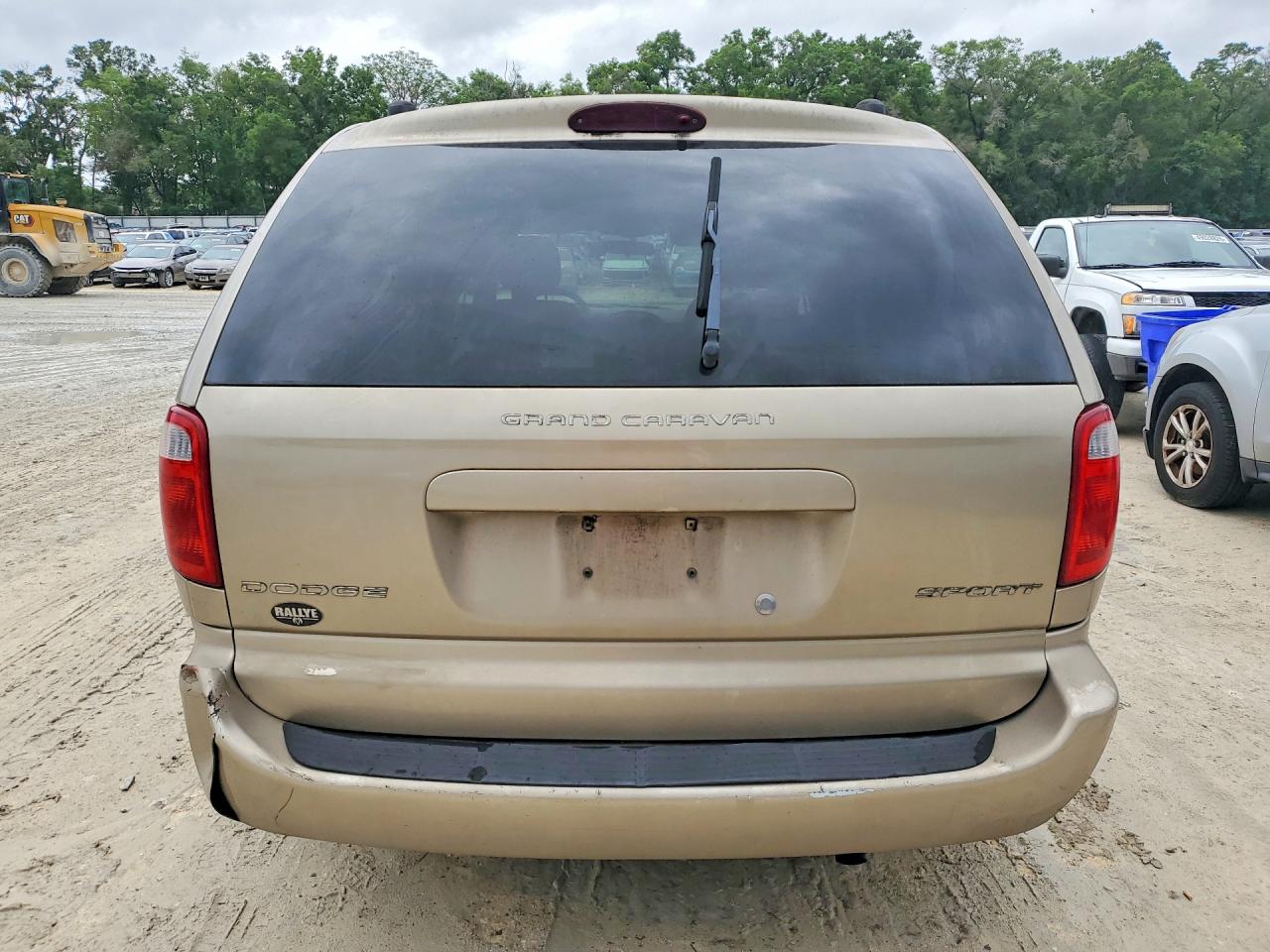 DODGE GRAND CARAVAN 2003 — 7