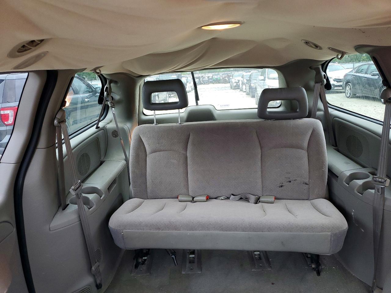 DODGE GRAND CARAVAN 2003 — 11