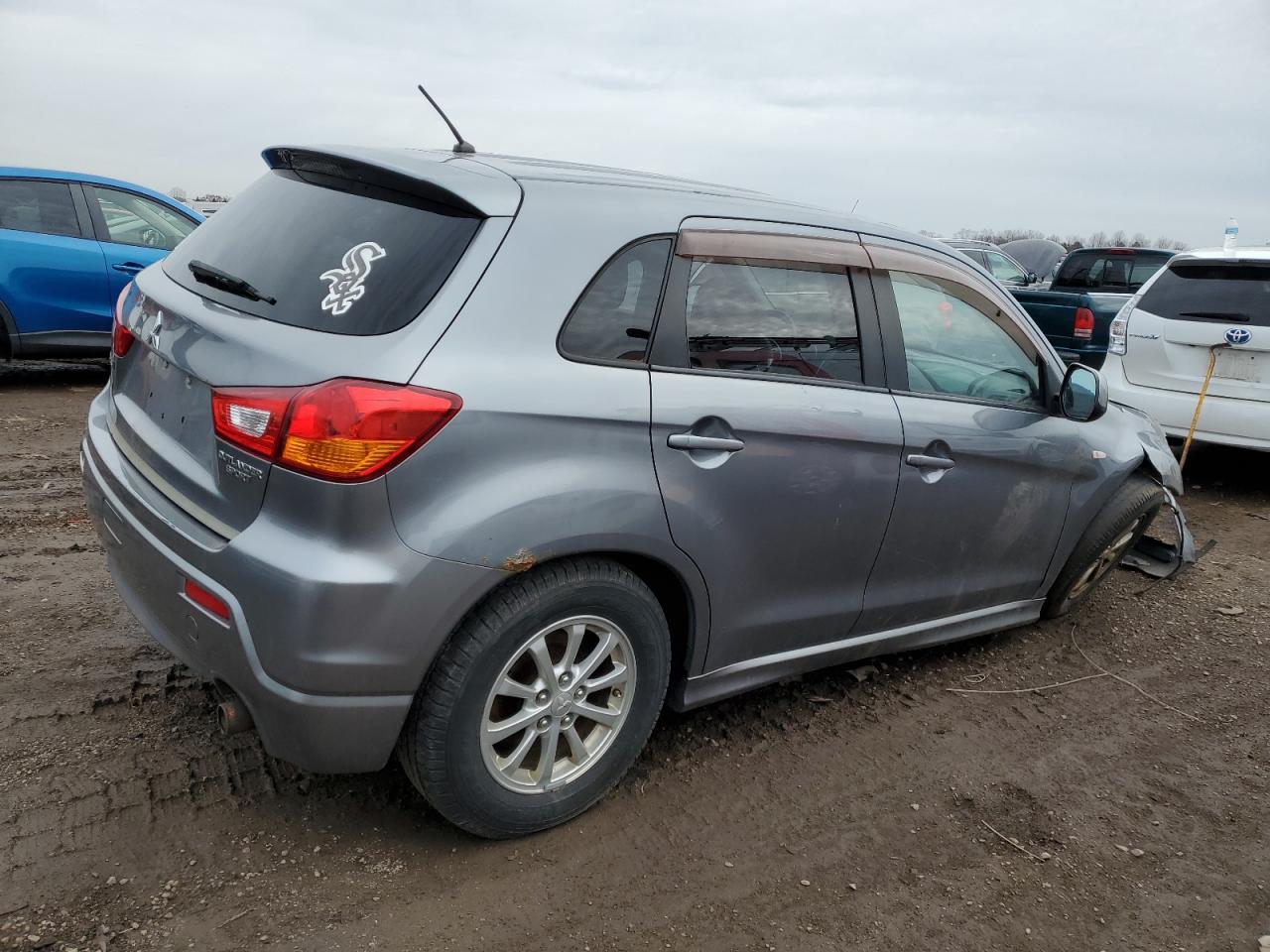 MITSUBISHI OUTLANDER SPORT 2011 — 4