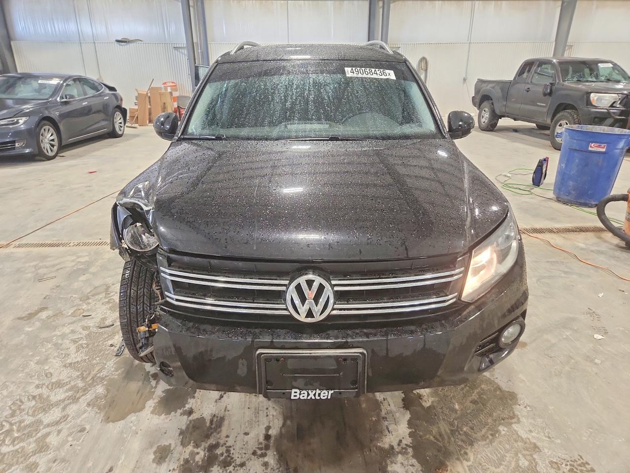 VOLKSWAGEN TIGUAN 2012 — 6
