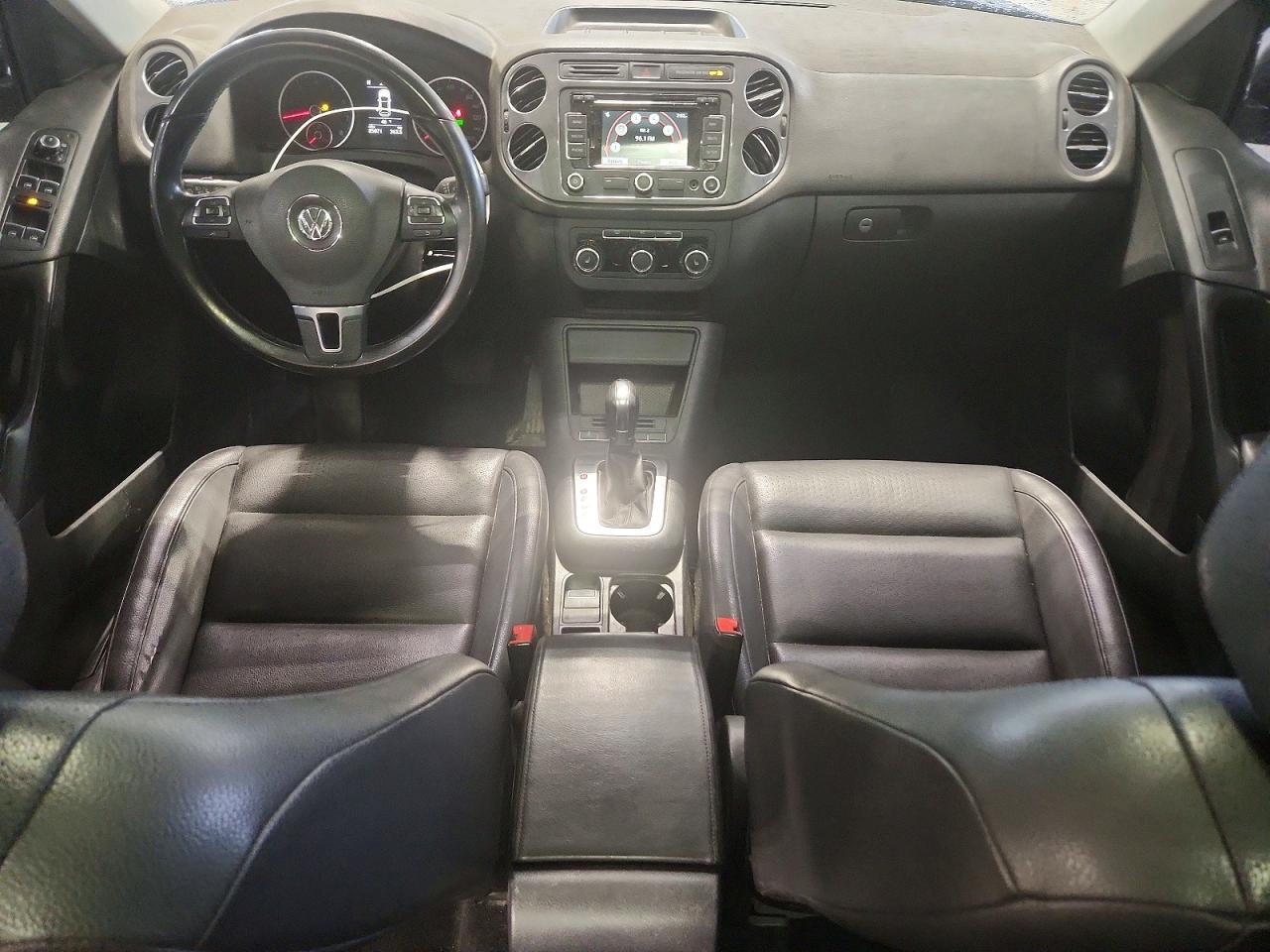 VOLKSWAGEN TIGUAN 2012 — 9