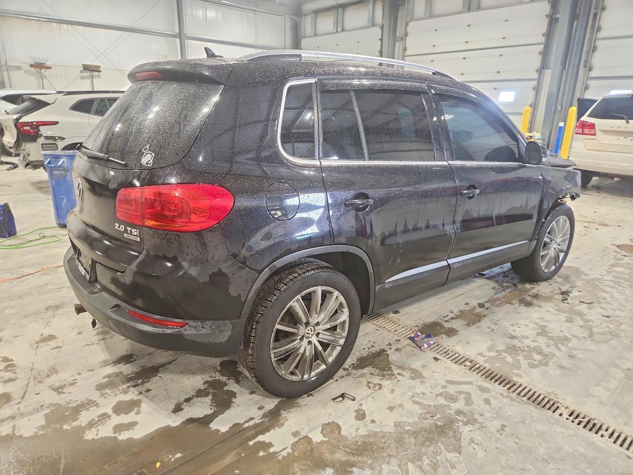 VOLKSWAGEN TIGUAN 2012 — 4
