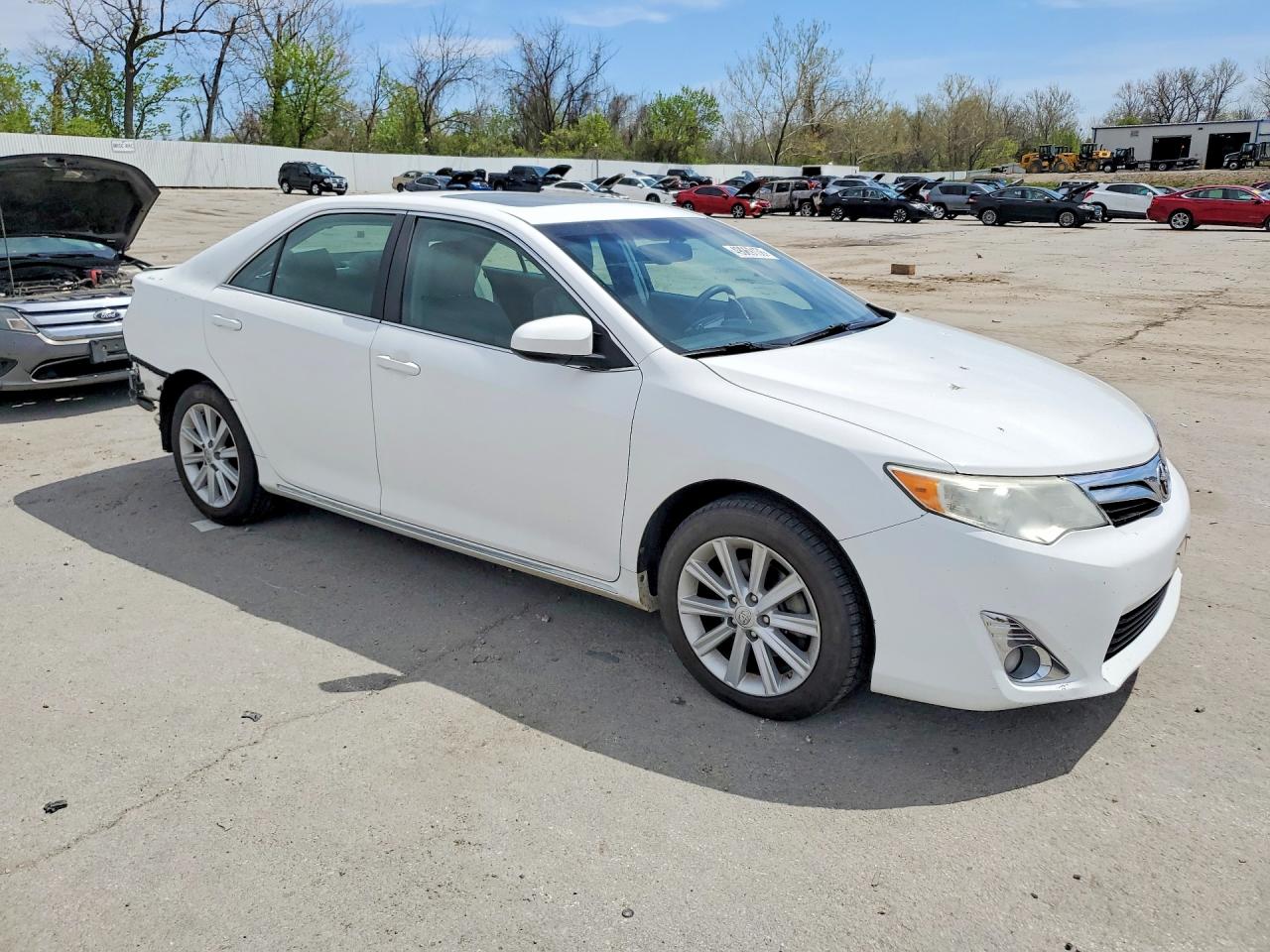 TOYOTA CAMRY 2014 — 5