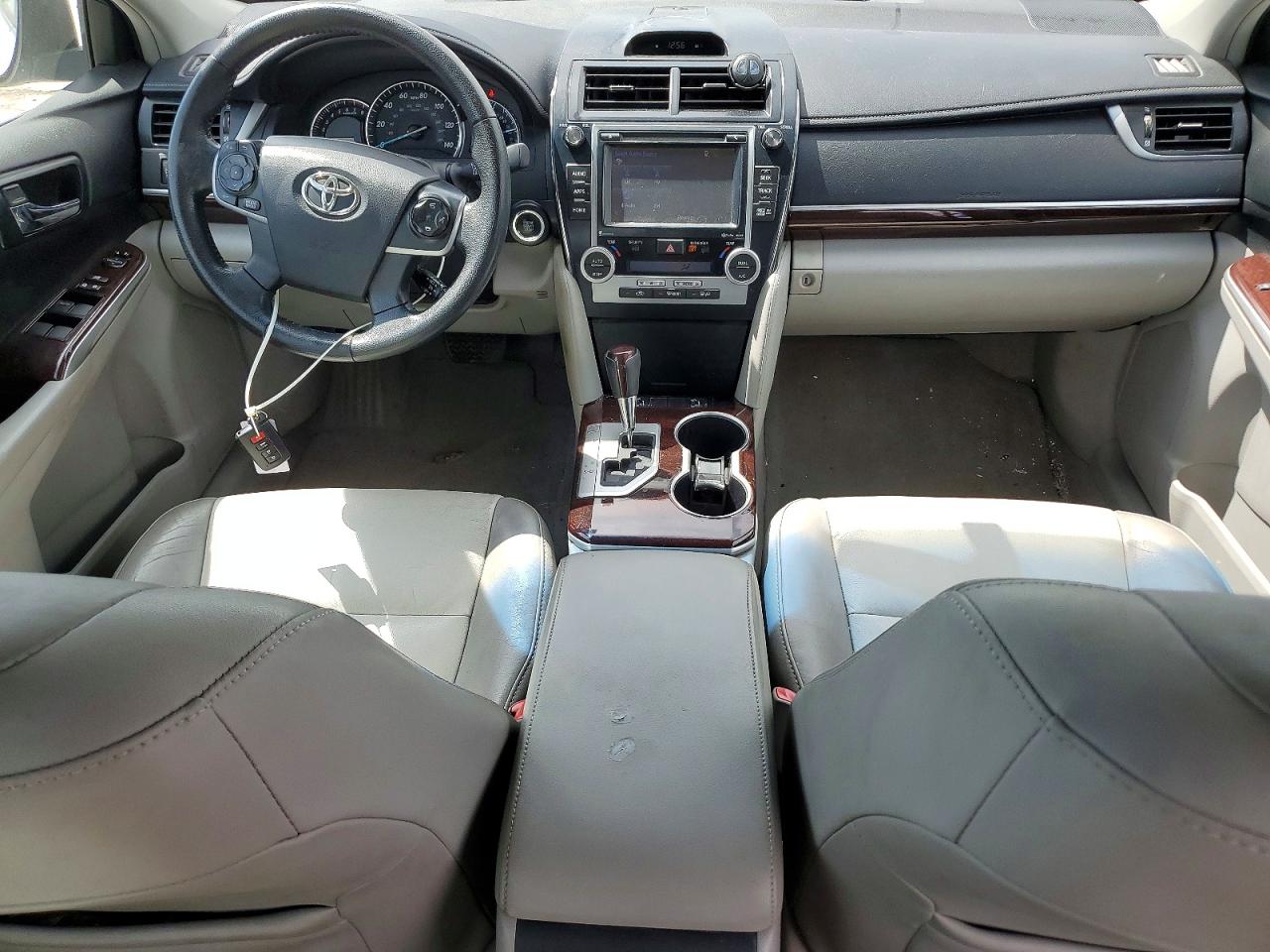 TOYOTA CAMRY 2014 — 9