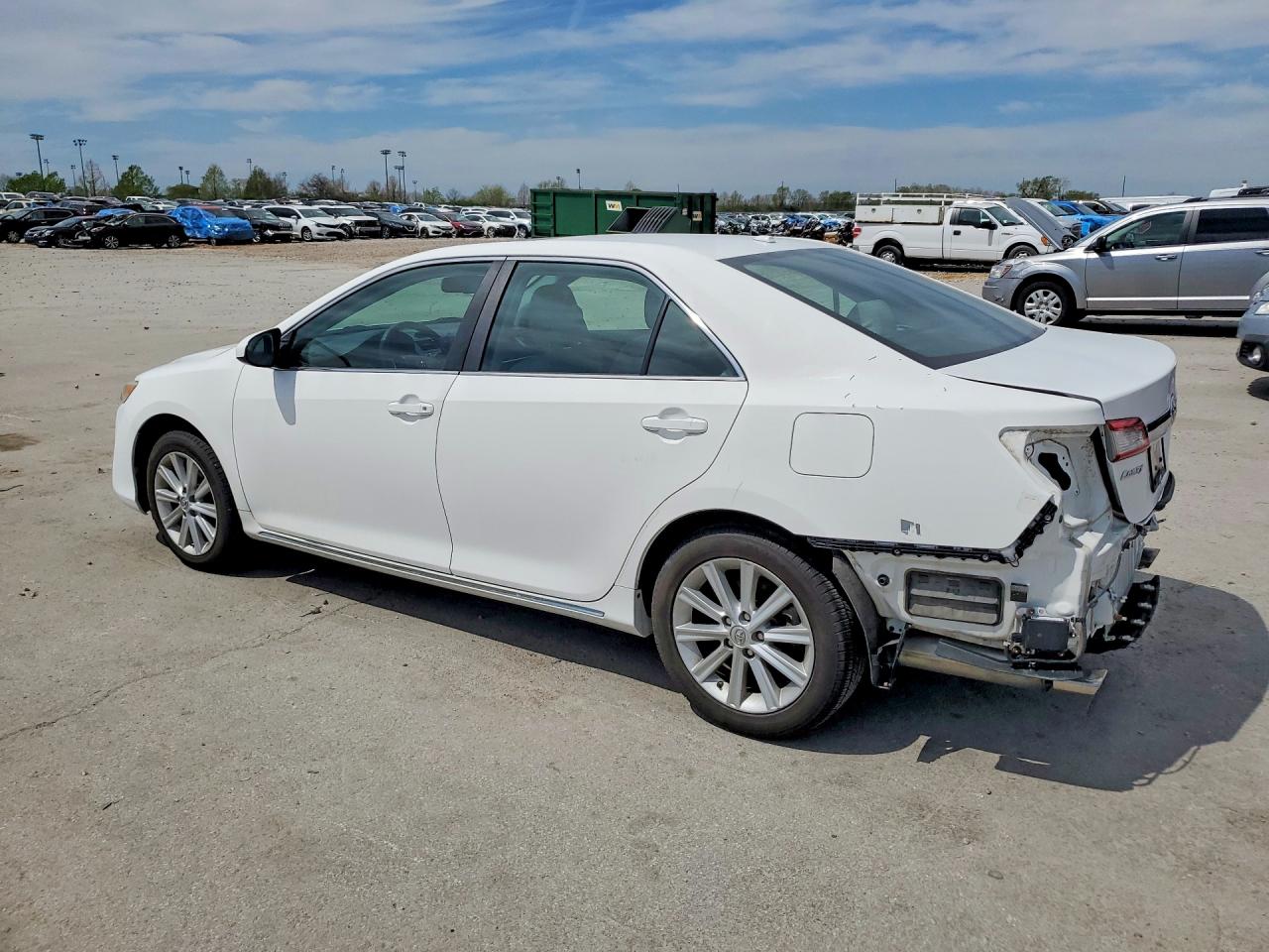 TOYOTA CAMRY 2014 — 3