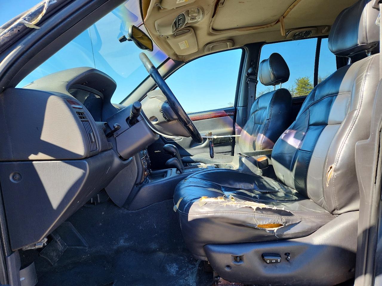 JEP CHEROKEE 2001 — 8