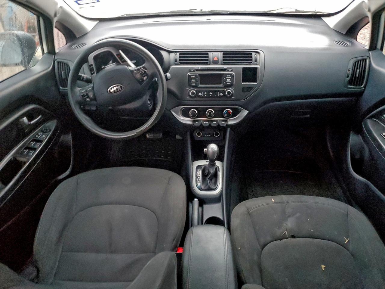 KIA RIO 2013 — 9