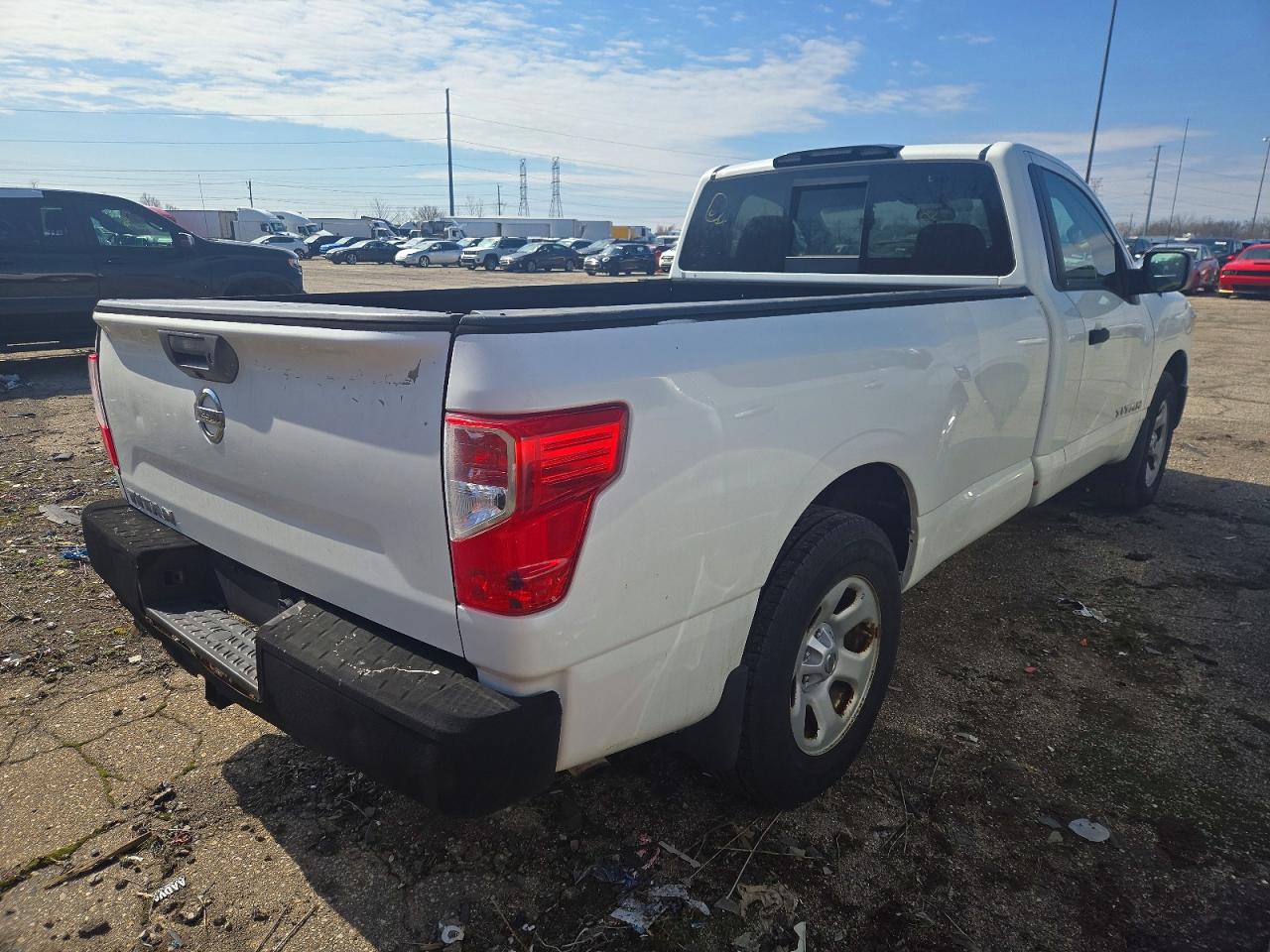 NISSAN TITAN 2019 — 4