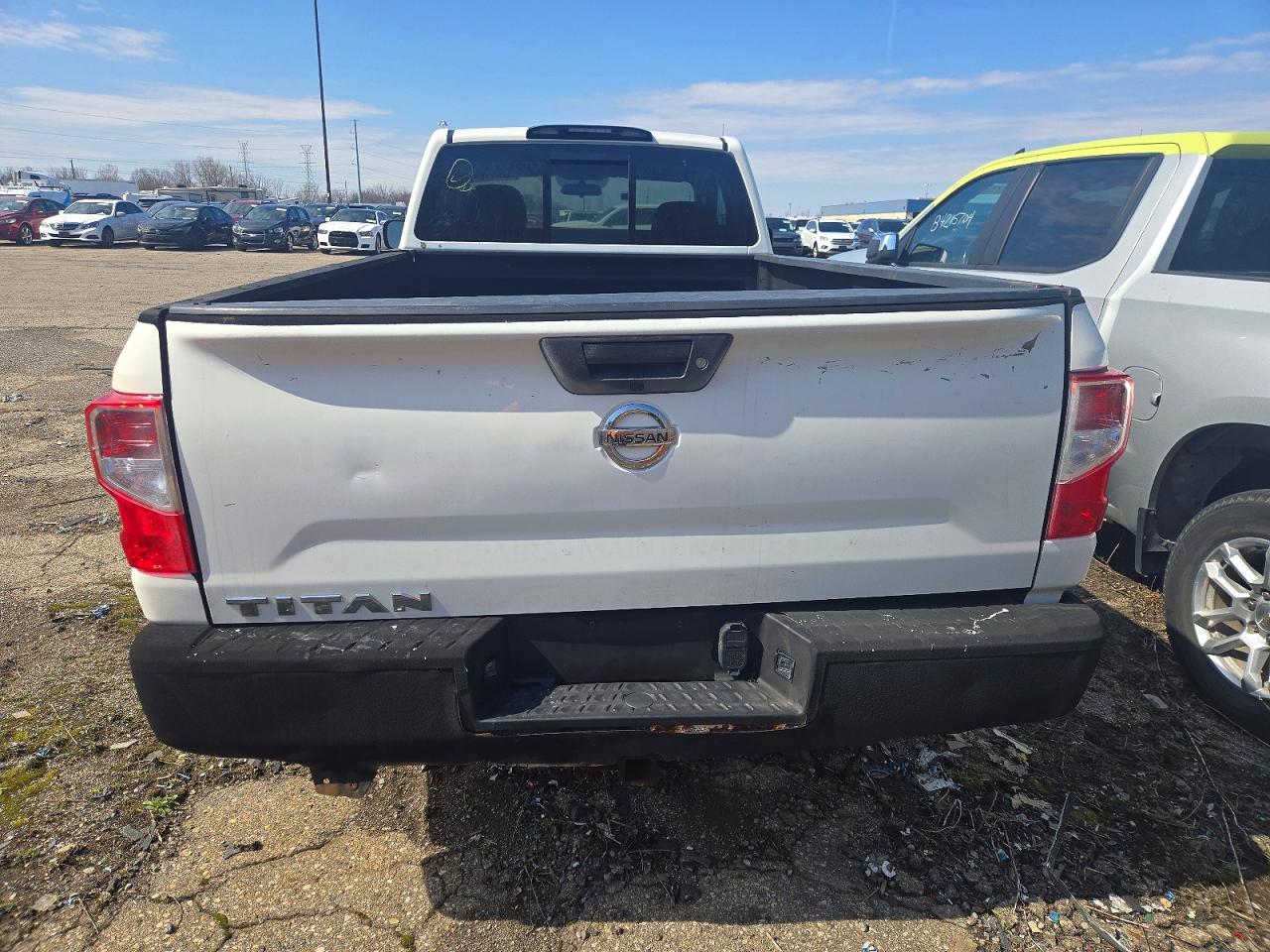 NISSAN TITAN 2019 — 7
