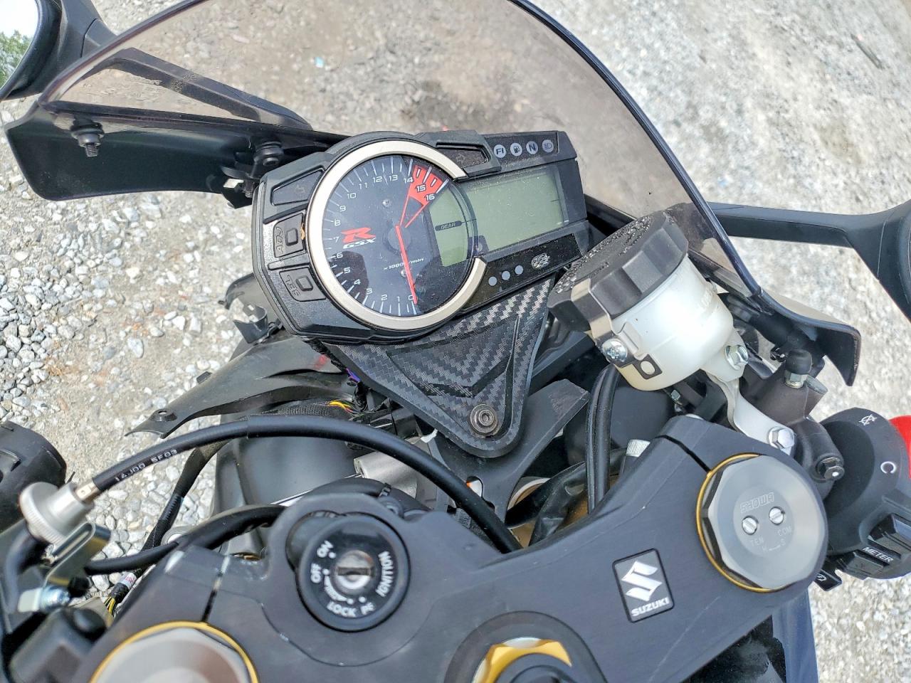 SUZUKI GSX-R750 2026 — 8