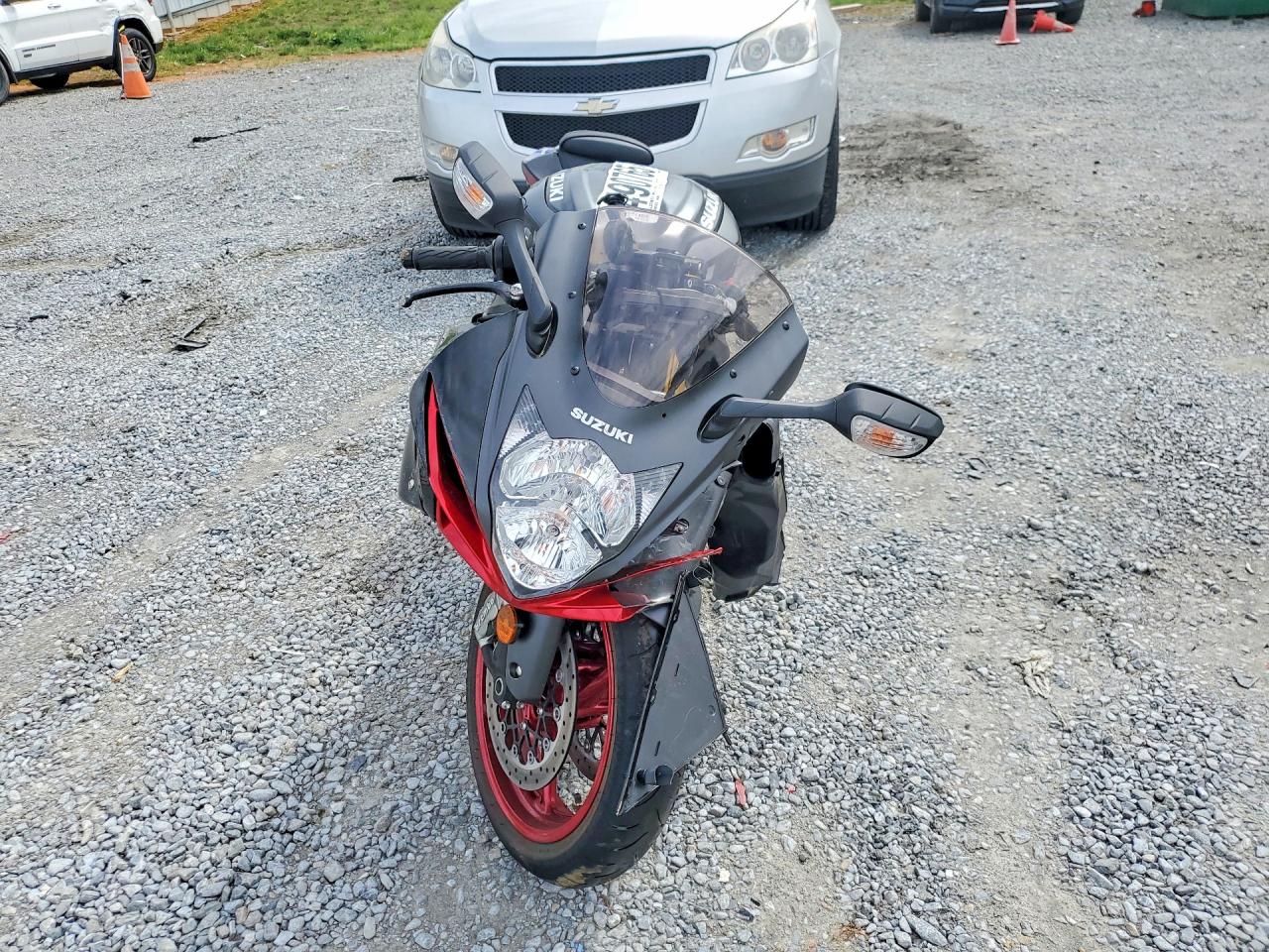 SUZUKI GSX-R750 2026 — 3